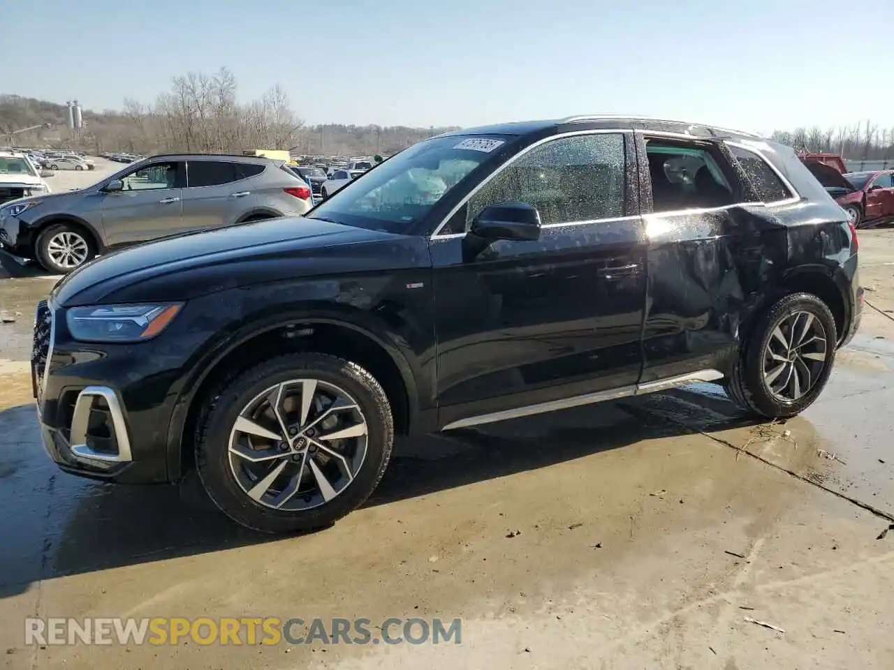1 Photograph of a damaged car WA1EAAFY9P2018513 AUDI Q5 2023