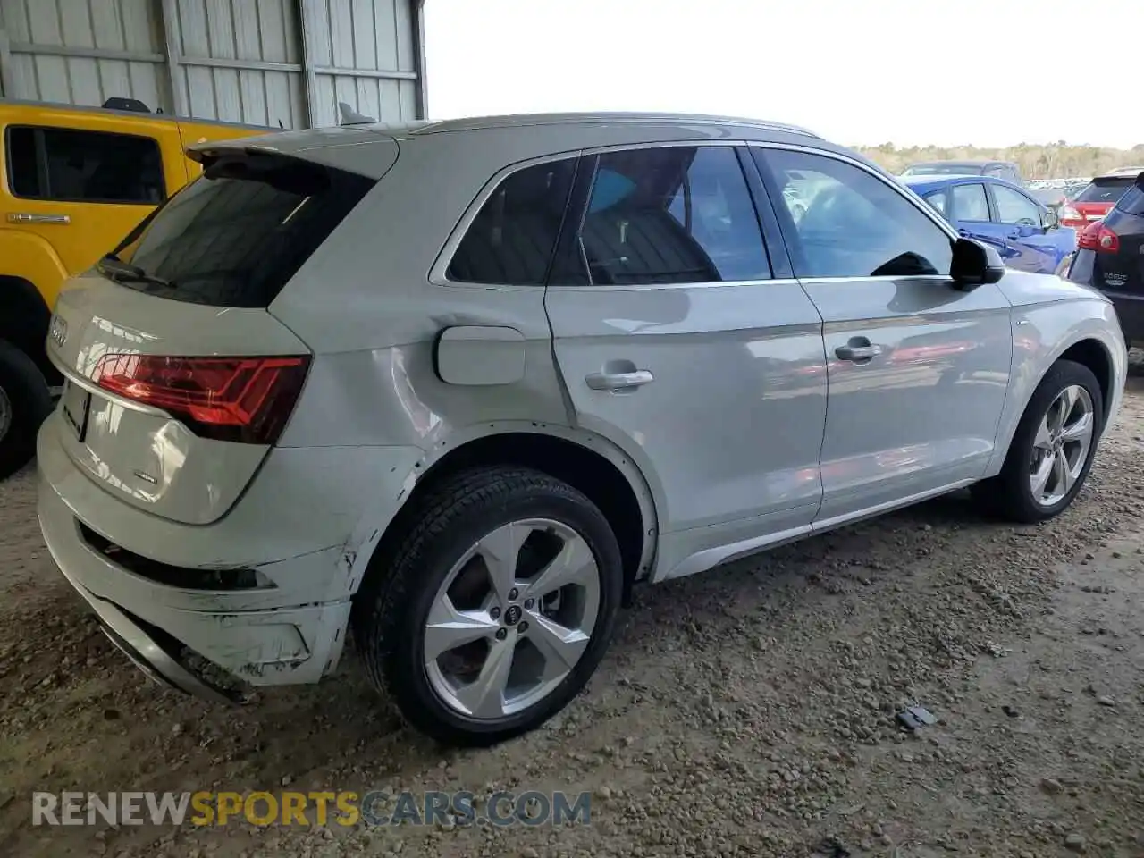3 Photograph of a damaged car WA1EAAFYXP2173250 AUDI Q5 2023