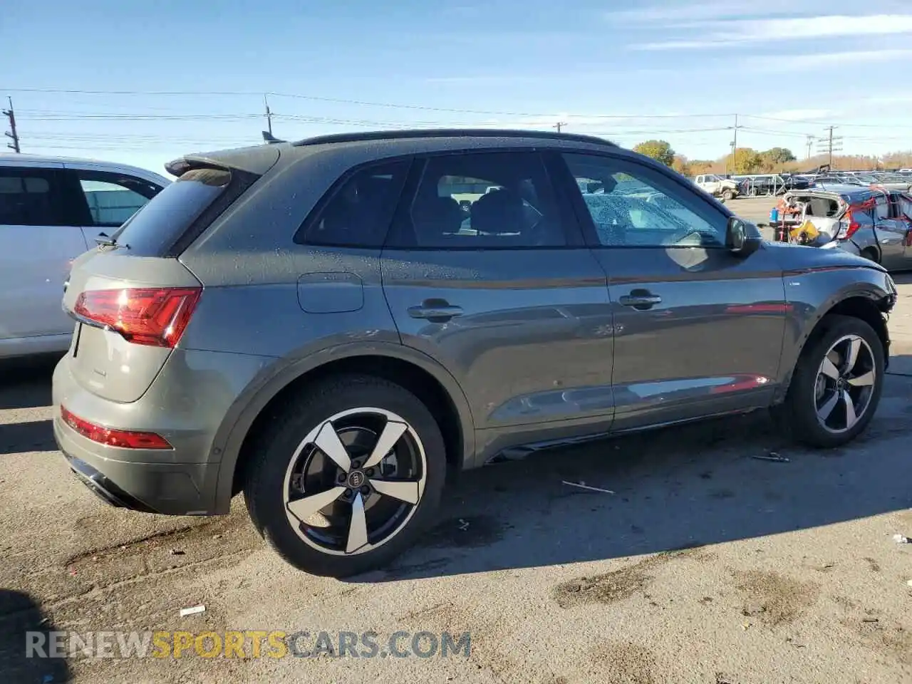 3 Photograph of a damaged car WA1FAAFY0P2141069 AUDI Q5 2023