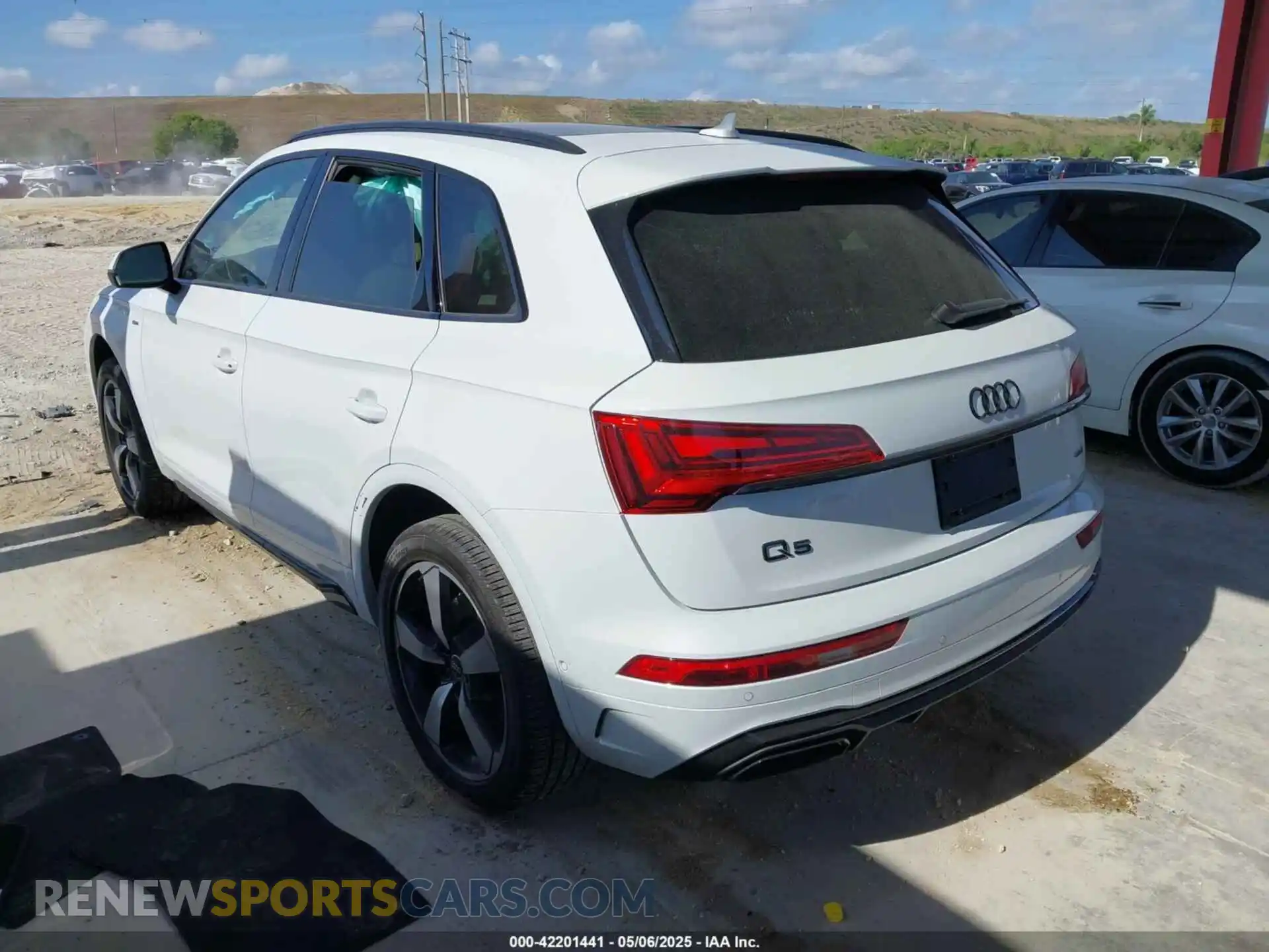 3 Photograph of a damaged car WA1FAAFY6P2009630 AUDI Q5 2023