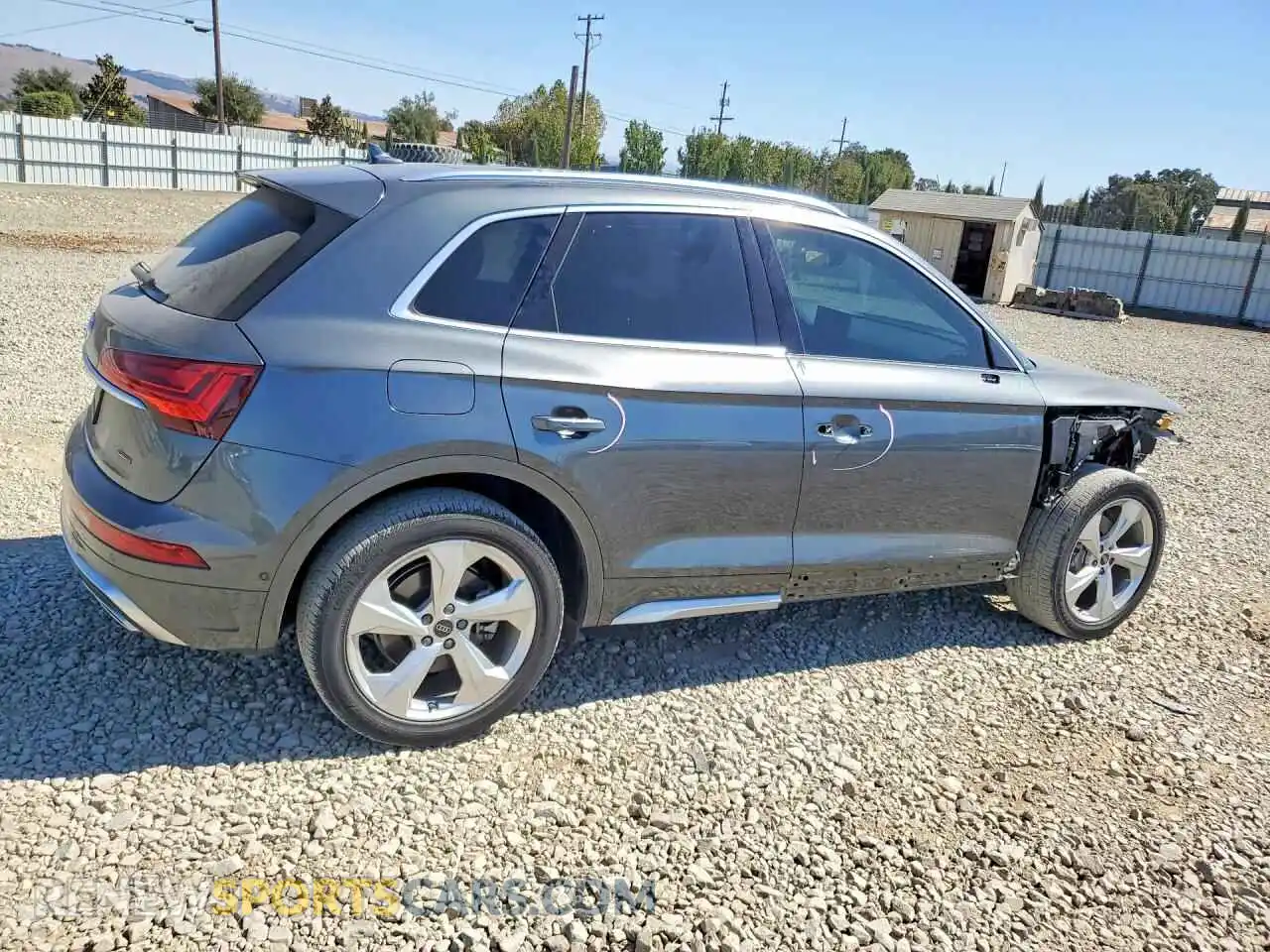 3 Photograph of a damaged car WA1FAAFY7P2147922 AUDI Q5 2023