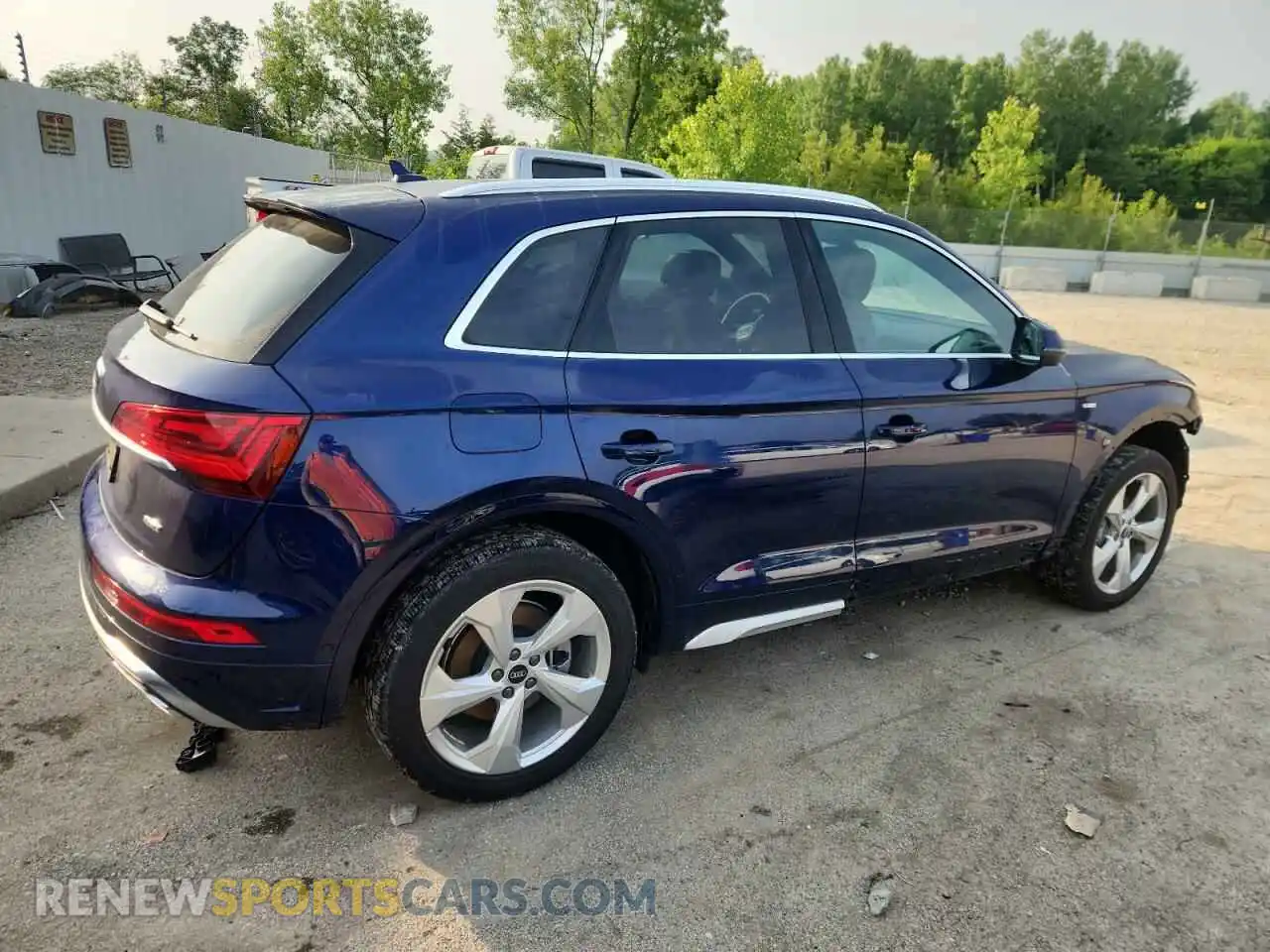 3 Photograph of a damaged car WA1FAAFY9P2093751 AUDI Q5 2023