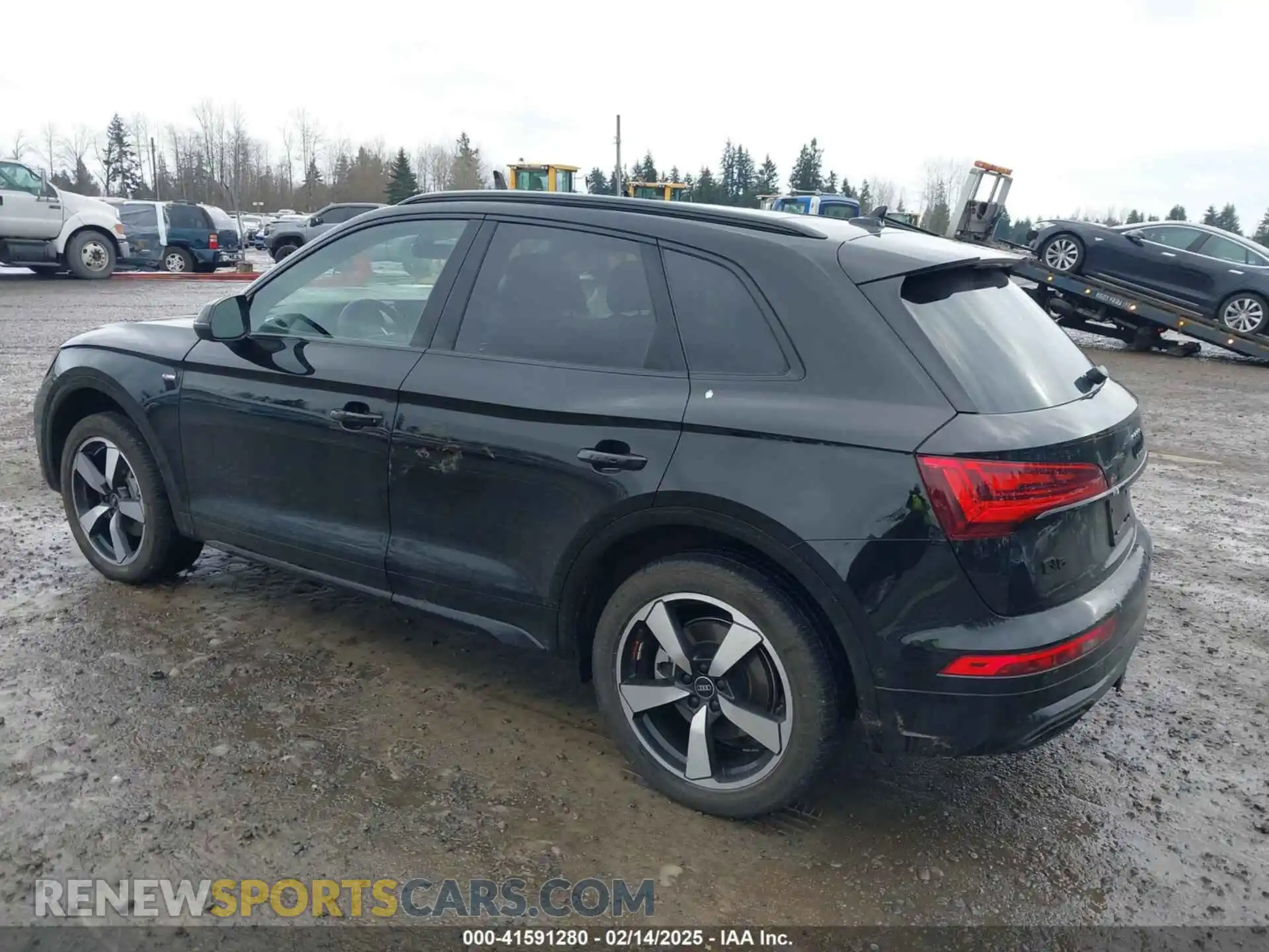 3 Photograph of a damaged car WA1FAAFY9P2119071 AUDI Q5 2023