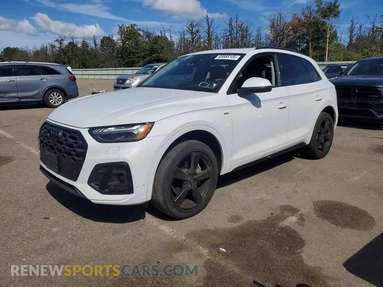 1 Photograph of a damaged car WA1FAAFYXP2131472 AUDI Q5 2023
