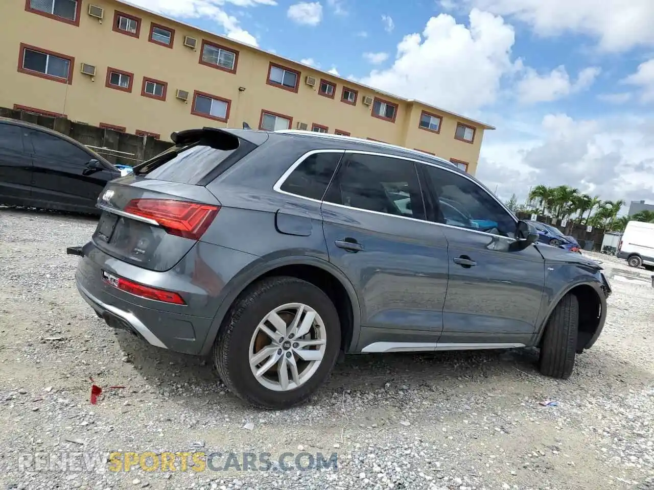 3 Photograph of a damaged car WA1GAAFY0P2060464 AUDI Q5 2023