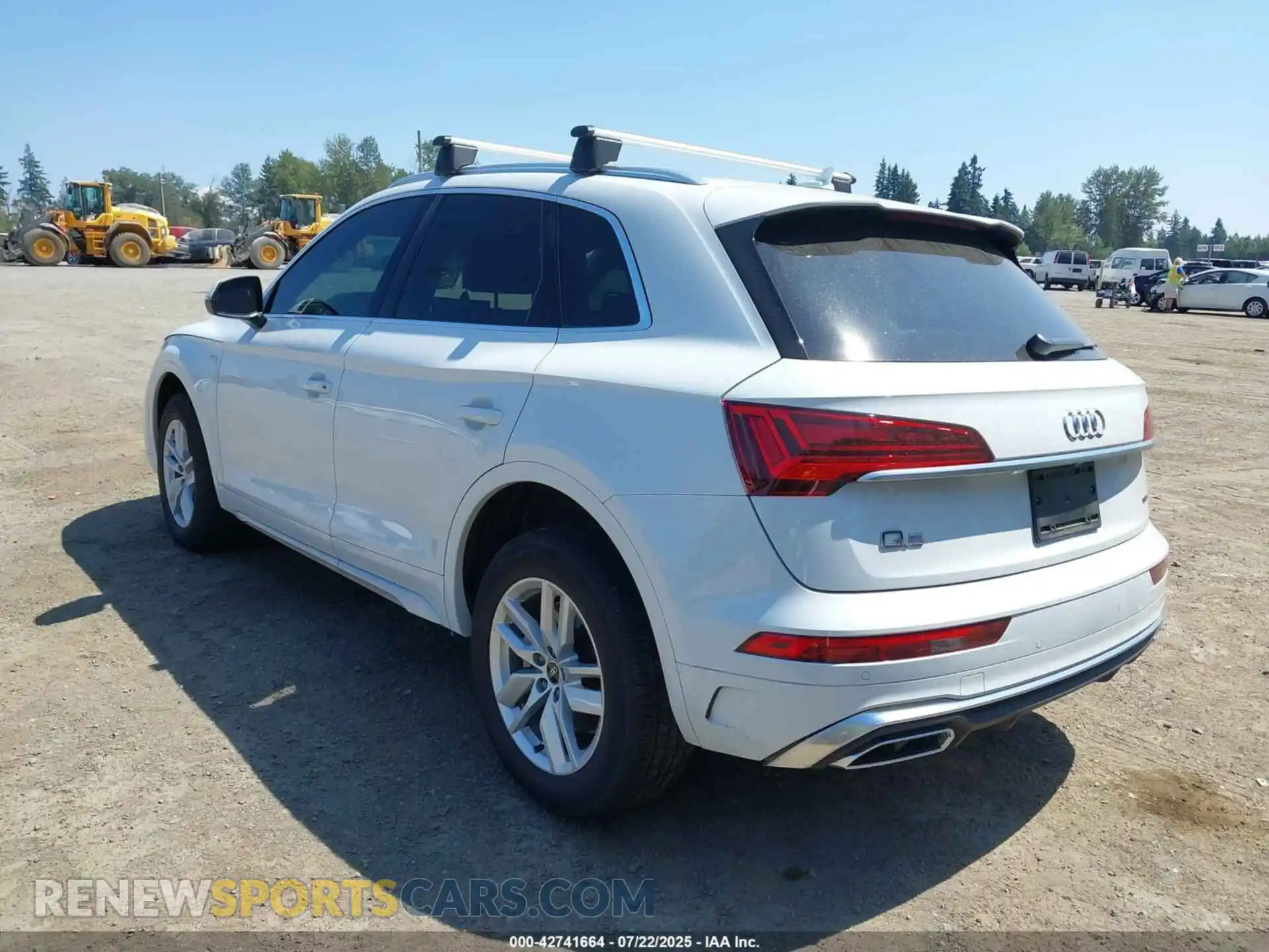 3 Photograph of a damaged car WA1GAAFY1P2010110 AUDI Q5 2023
