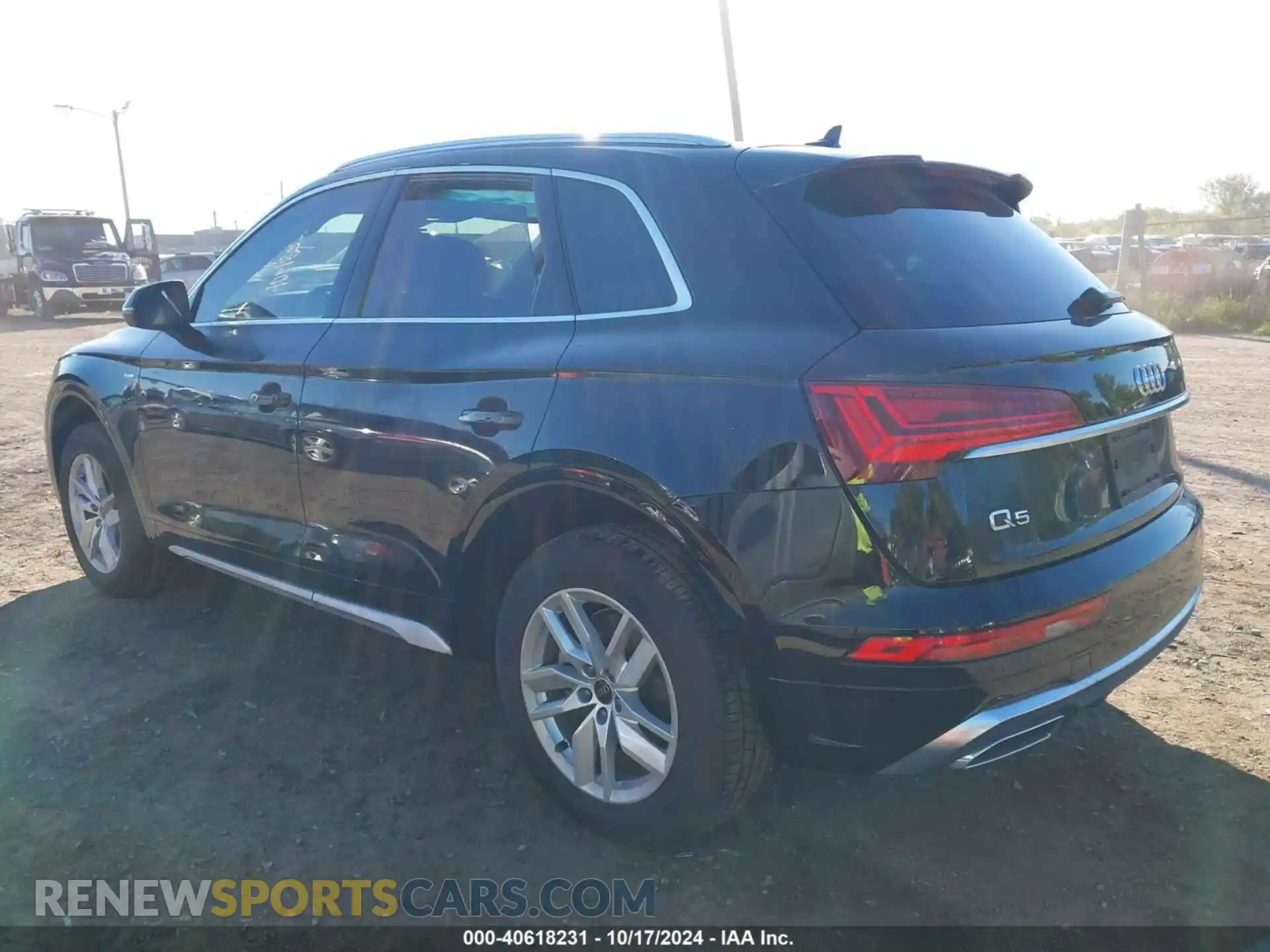 3 Photograph of a damaged car WA1GAAFY2P2170075 AUDI Q5 2023