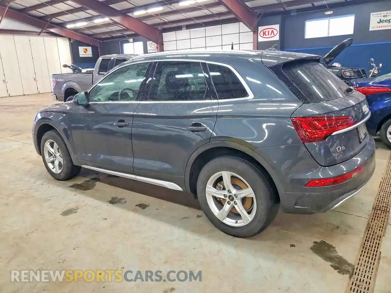 2 fotografías del automóvil dañado WA1ABAFY1R2033344 AUDI Q5 2024
