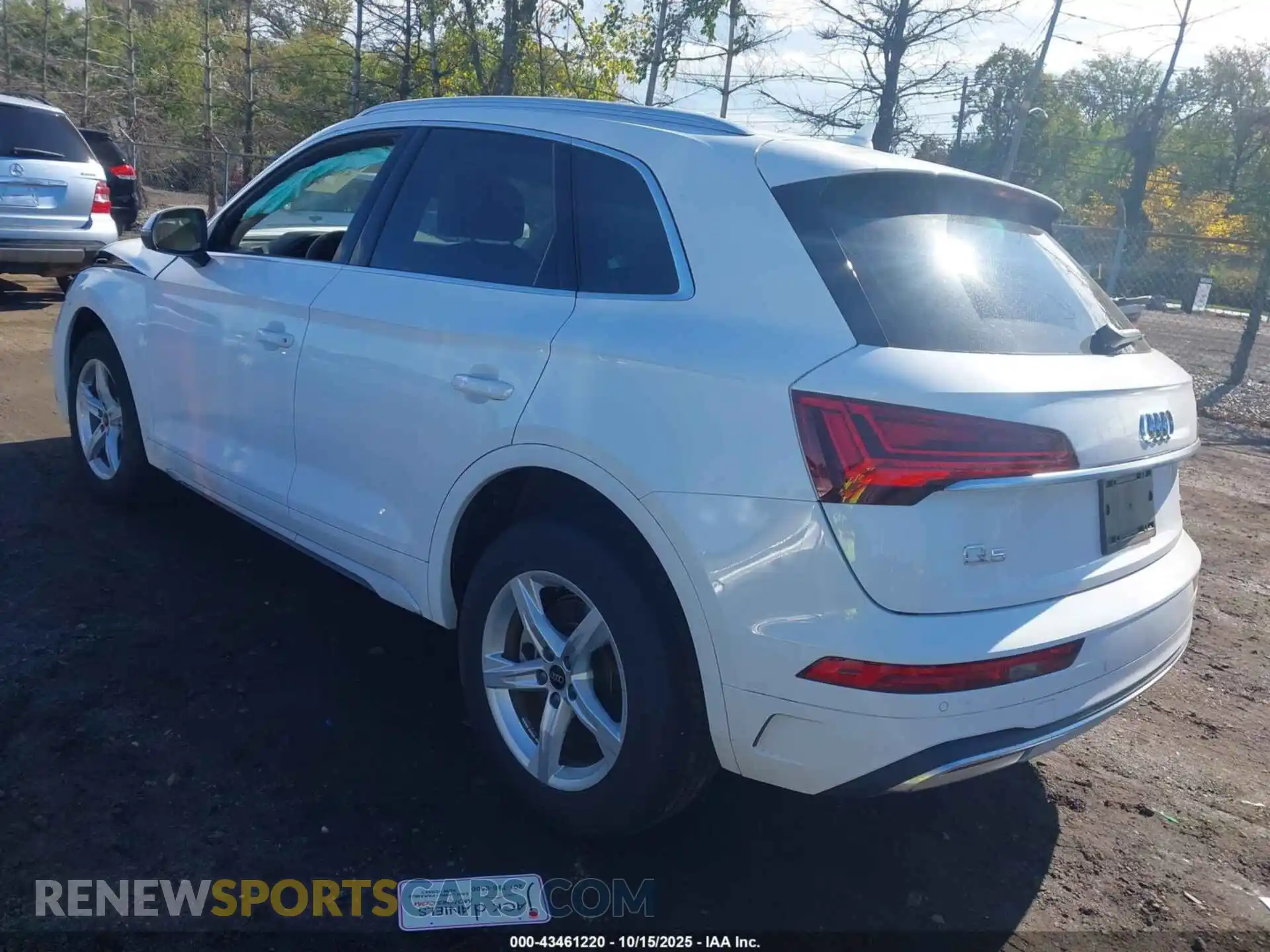 3 Photograph of a damaged car WA1ABAFY1R2055747 AUDI Q5 2024