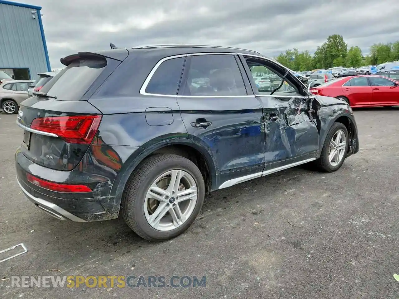 3 Photograph of a damaged car WA1E2AFY0R2111405 AUDI Q5 2024