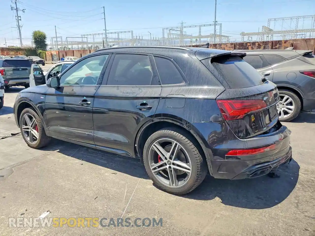 2 Photograph of a damaged car WA1E2AFY1R2066720 AUDI Q5 2024