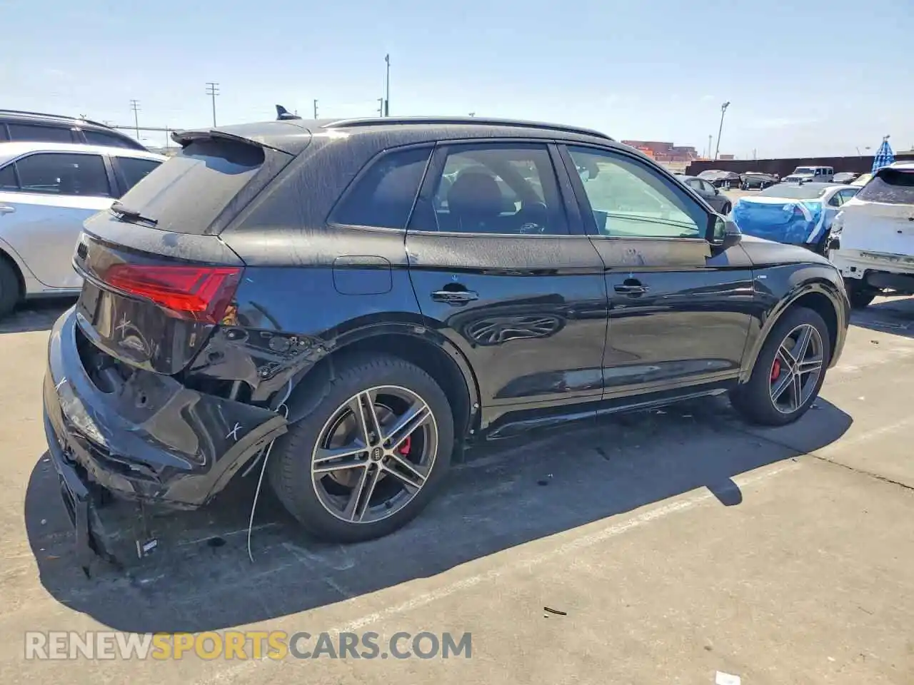 3 Photograph of a damaged car WA1E2AFY1R2066720 AUDI Q5 2024