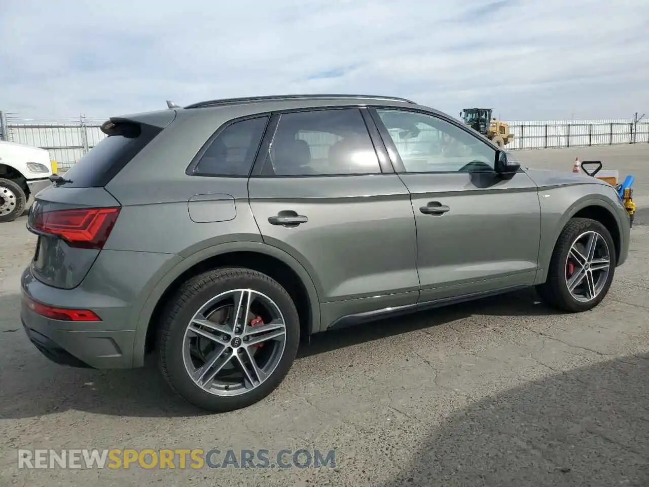 3 Photograph of a damaged car WA1E2AFY3R2073149 AUDI Q5 2024