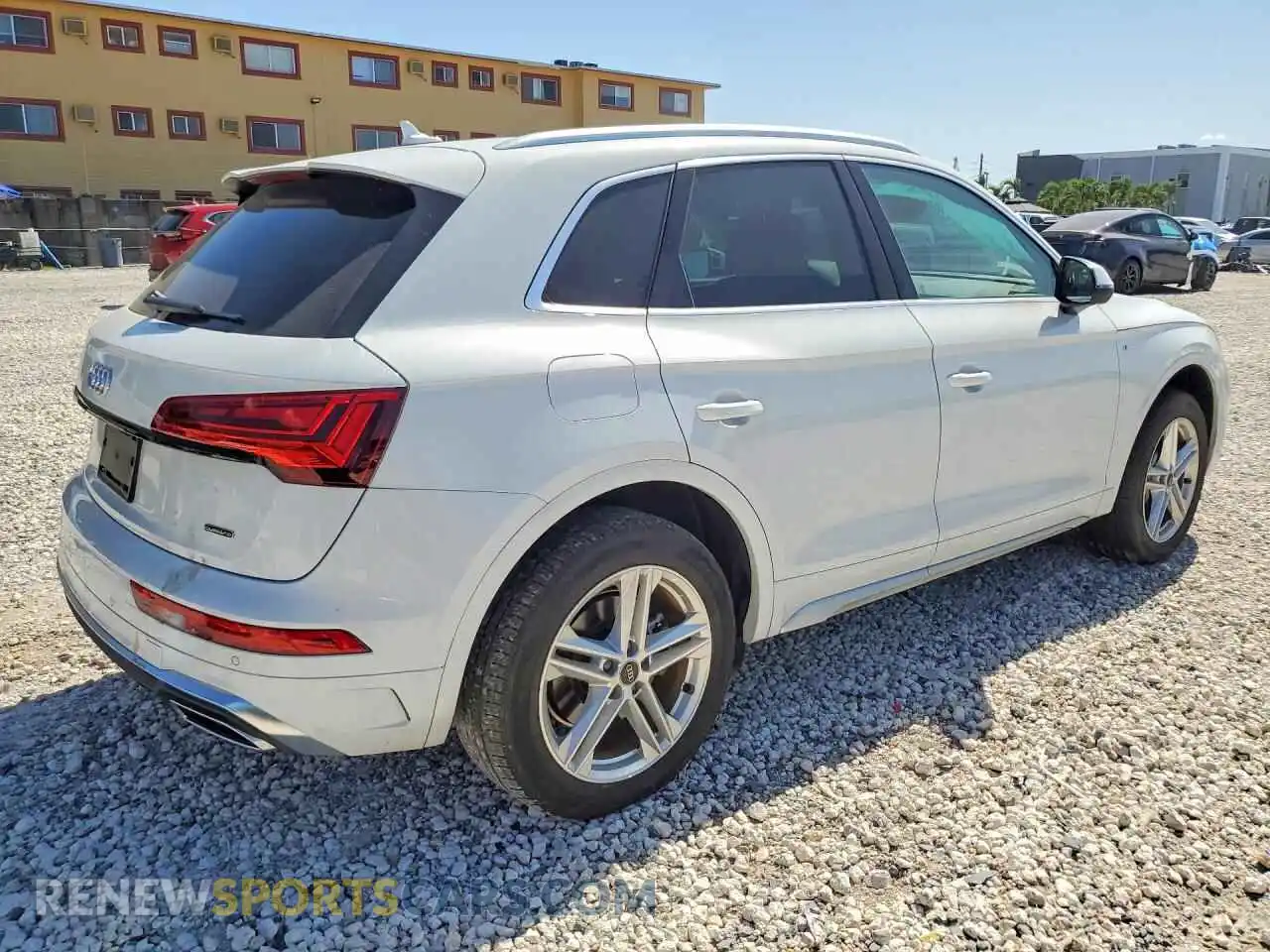 3 fotografías del automóvil dañado WA1E2AFY8R2150176 AUDI Q5 2024