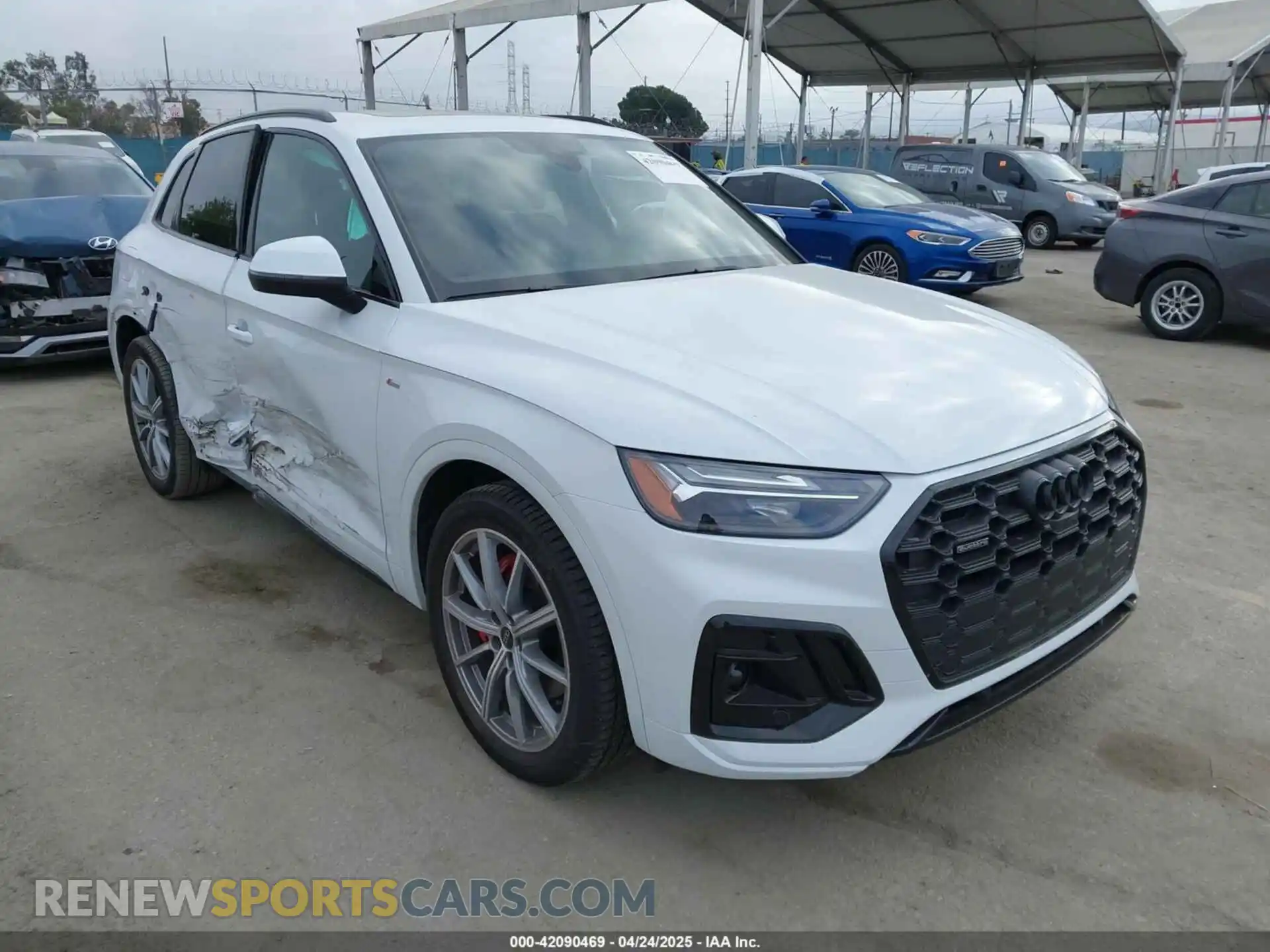 1 Photograph of a damaged car WA1E2AFY9R2092465 AUDI Q5 2024