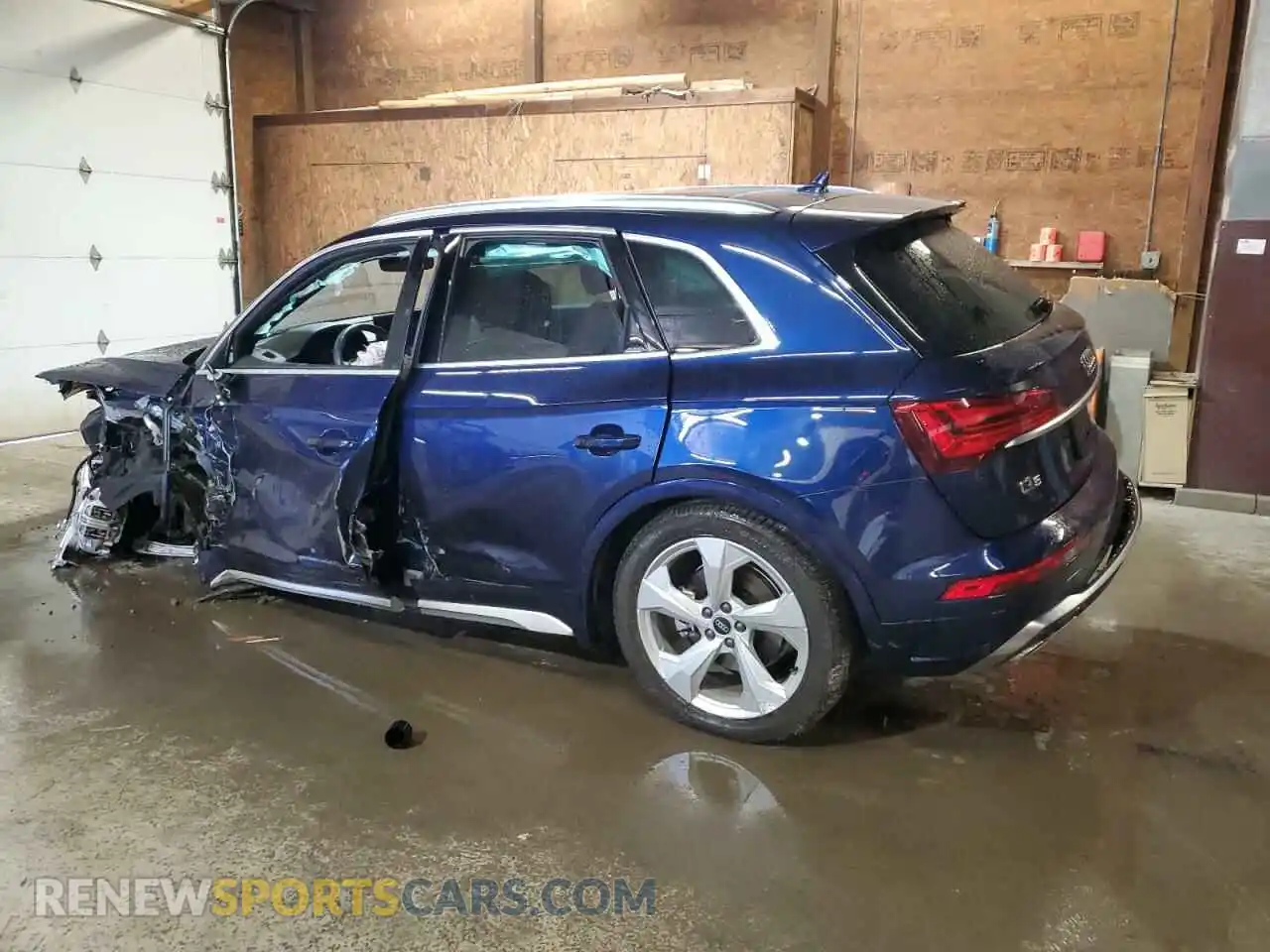2 Photograph of a damaged car WA1EAAFY0R2004289 AUDI Q5 2024
