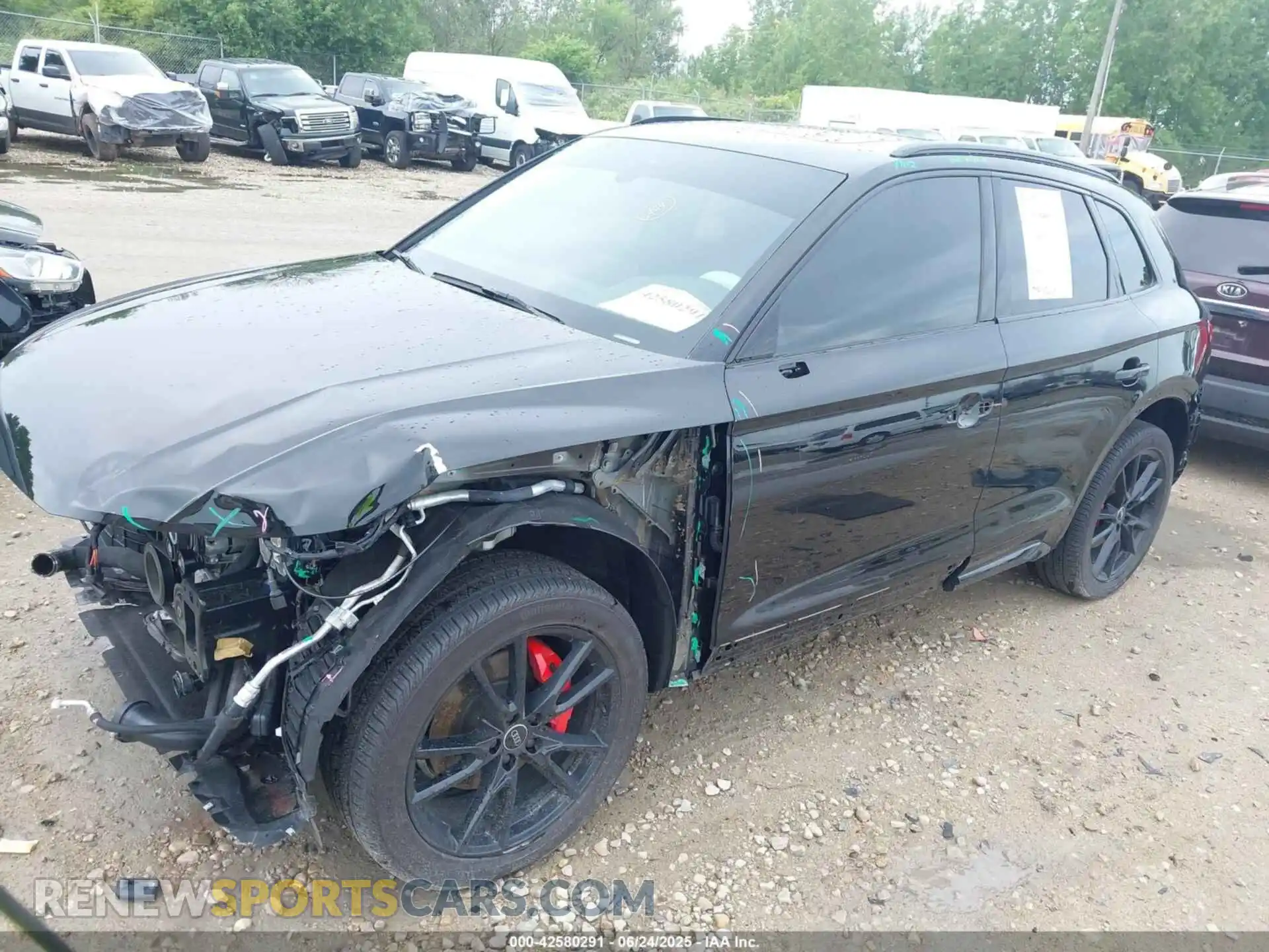 2 fotografías del automóvil dañado WA1EAAFY0R2111097 AUDI Q5 2024