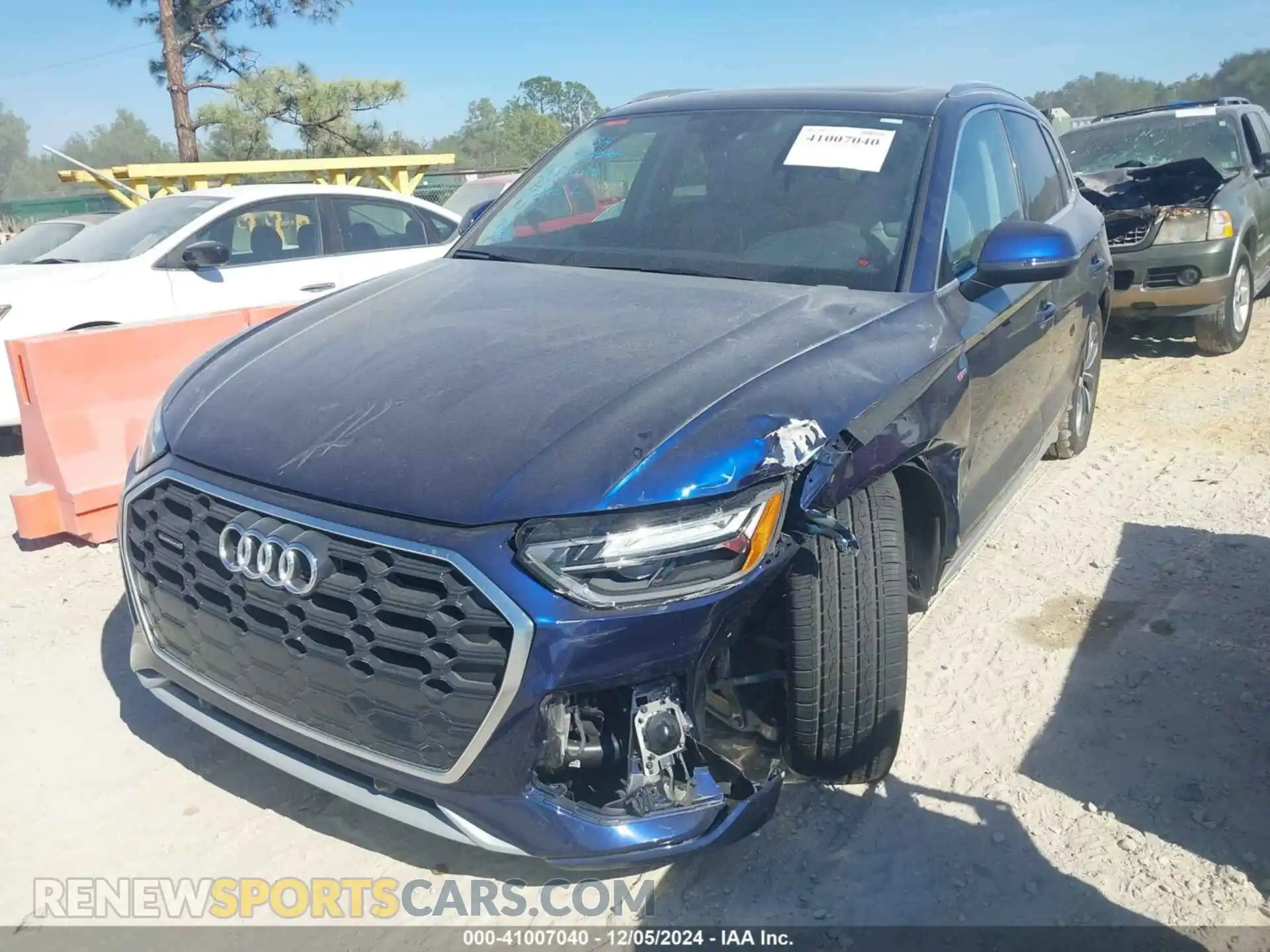 2 Photograph of a damaged car WA1EAAFY2R2129181 AUDI Q5 2024