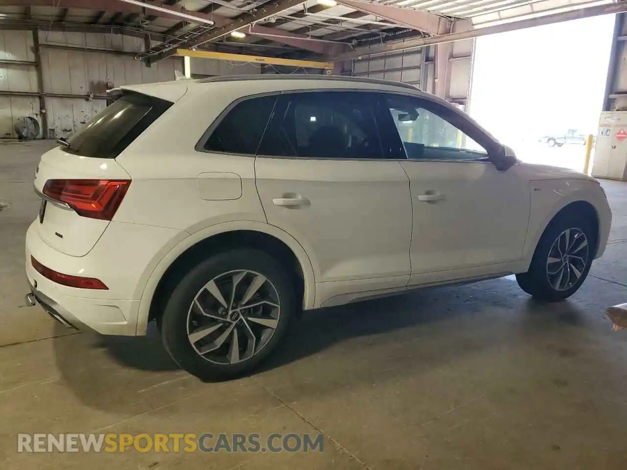 3 Photograph of a damaged car WA1EAAFY3R2070254 AUDI Q5 2024