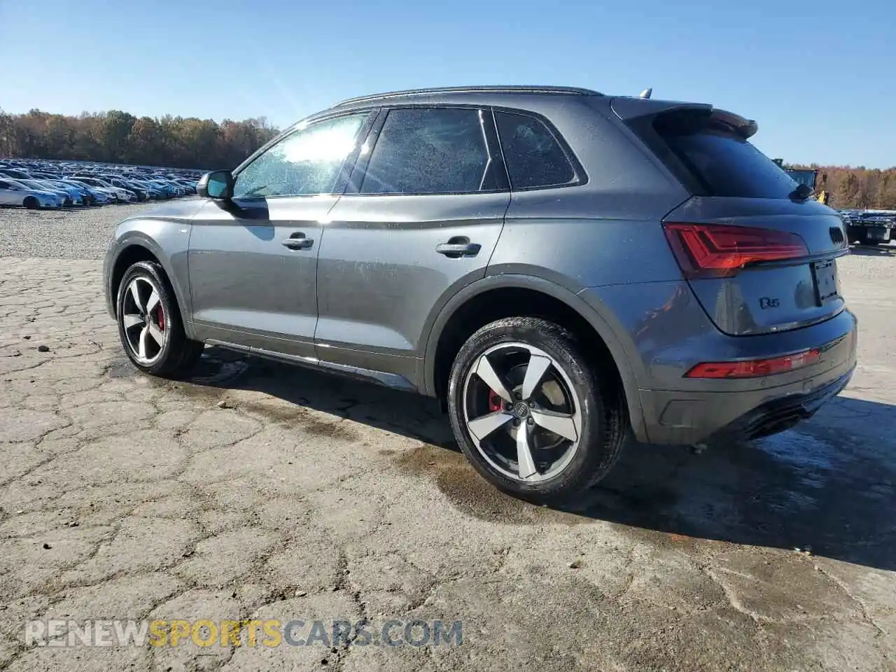 2 Photograph of a damaged car WA1EAAFY5R2109278 AUDI Q5 2024