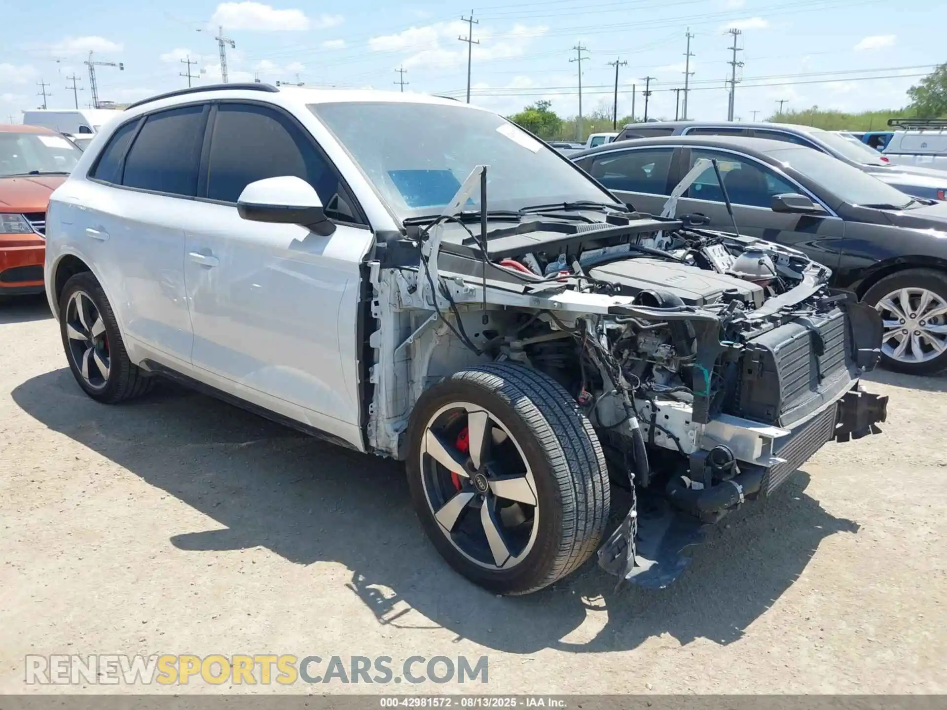 1 Photograph of a damaged car WA1EAAFYXR2054911 AUDI Q5 2024