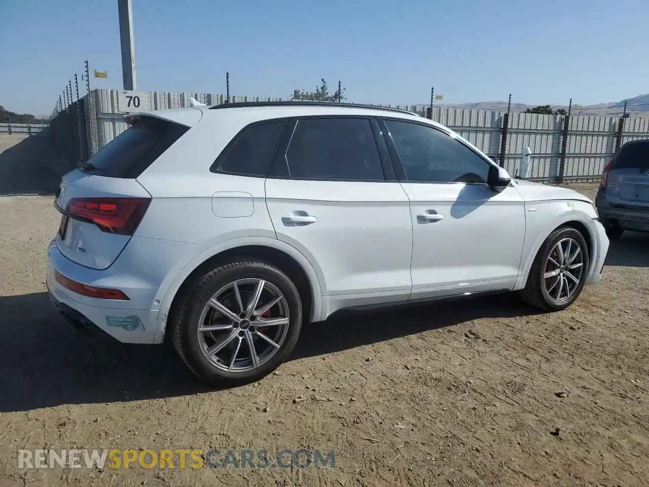 3 Photograph of a damaged car WA1F2AFY6R2096042 AUDI Q5 2024