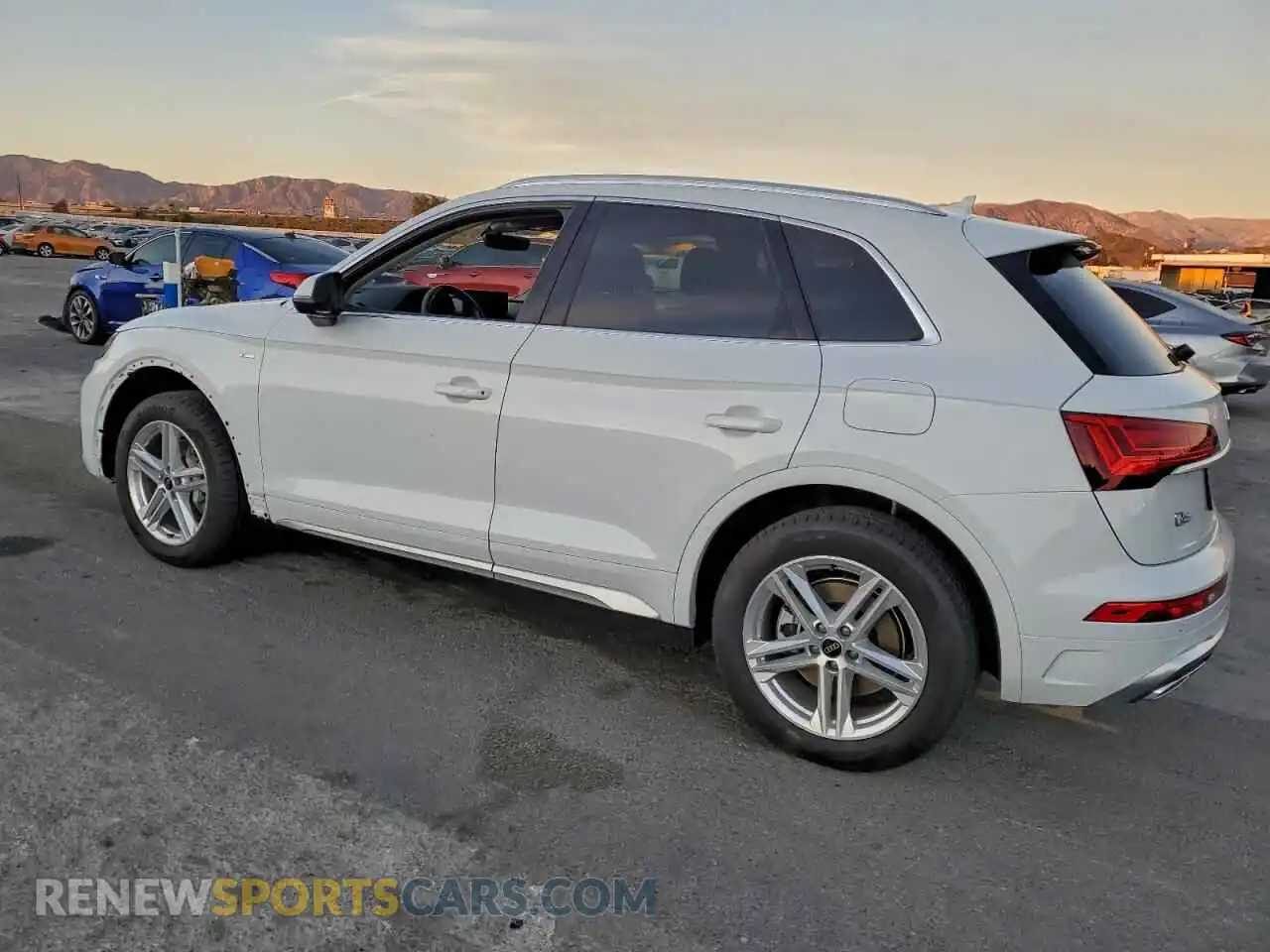 2 Photograph of a damaged car WA1G2AFY0R2070685 AUDI Q5 2024
