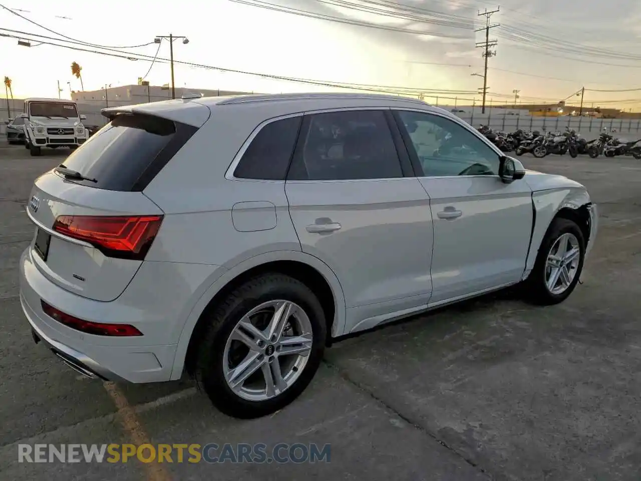 3 Photograph of a damaged car WA1G2AFY0R2070685 AUDI Q5 2024