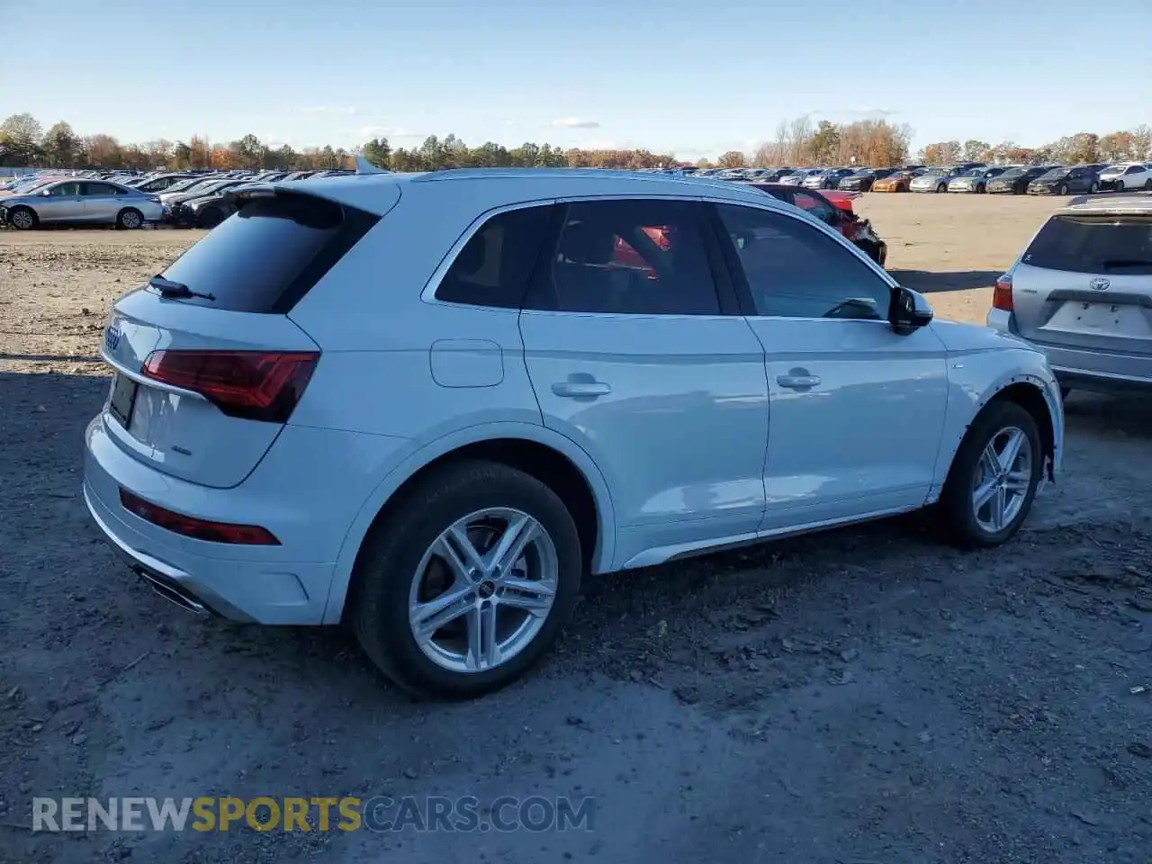 3 Photograph of a damaged car WA1G2AFY0R2119464 AUDI Q5 2024