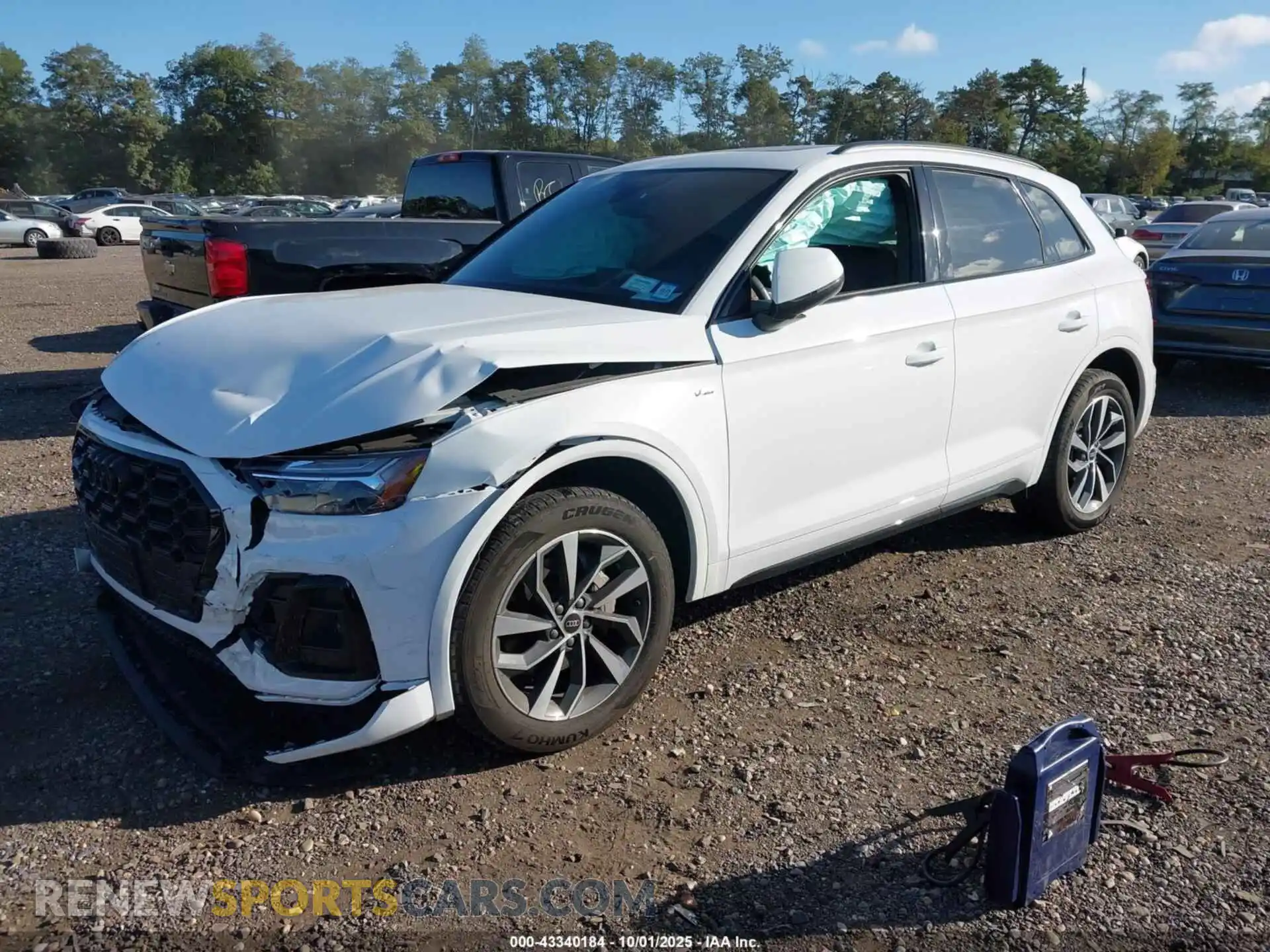 2 Фотография поврежденного автомобиля WA1GAAFY3R2122345 AUDI Q5 2024
