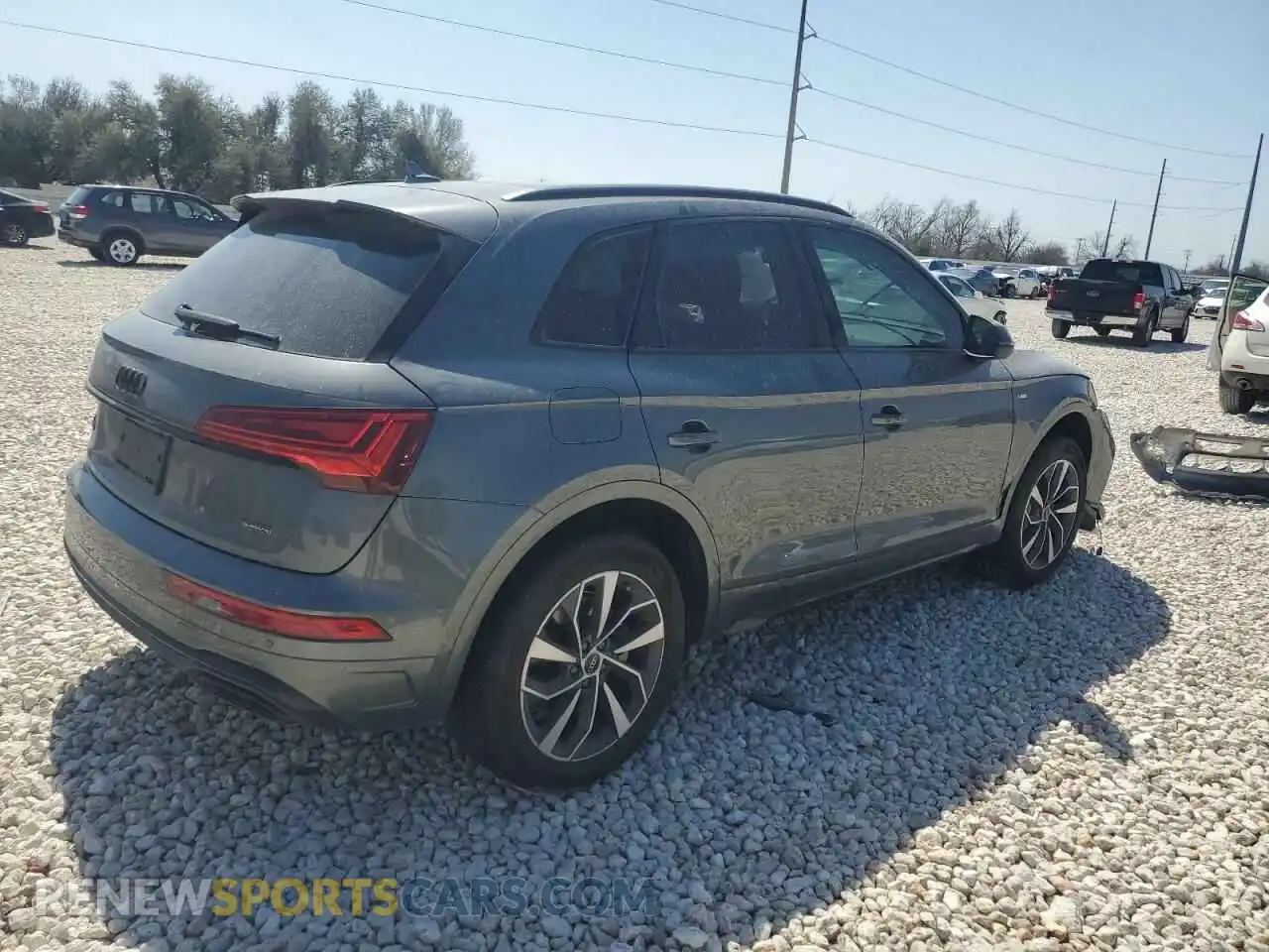3 Photograph of a damaged car WA1GAAFY4R2101908 AUDI Q5 2024
