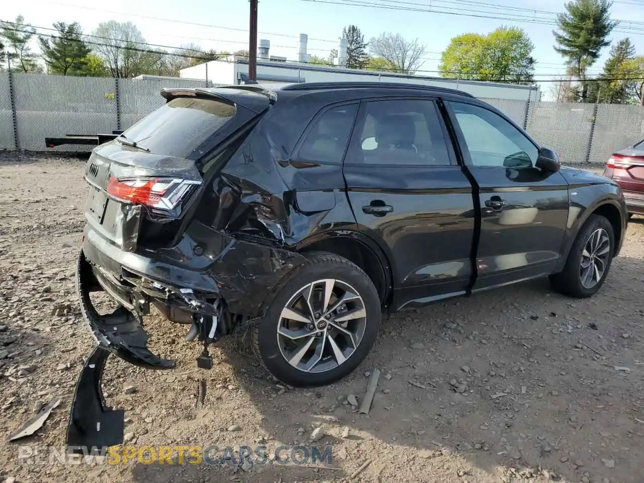 3 Photograph of a damaged car WA1GAAFY6R2112201 AUDI Q5 2024