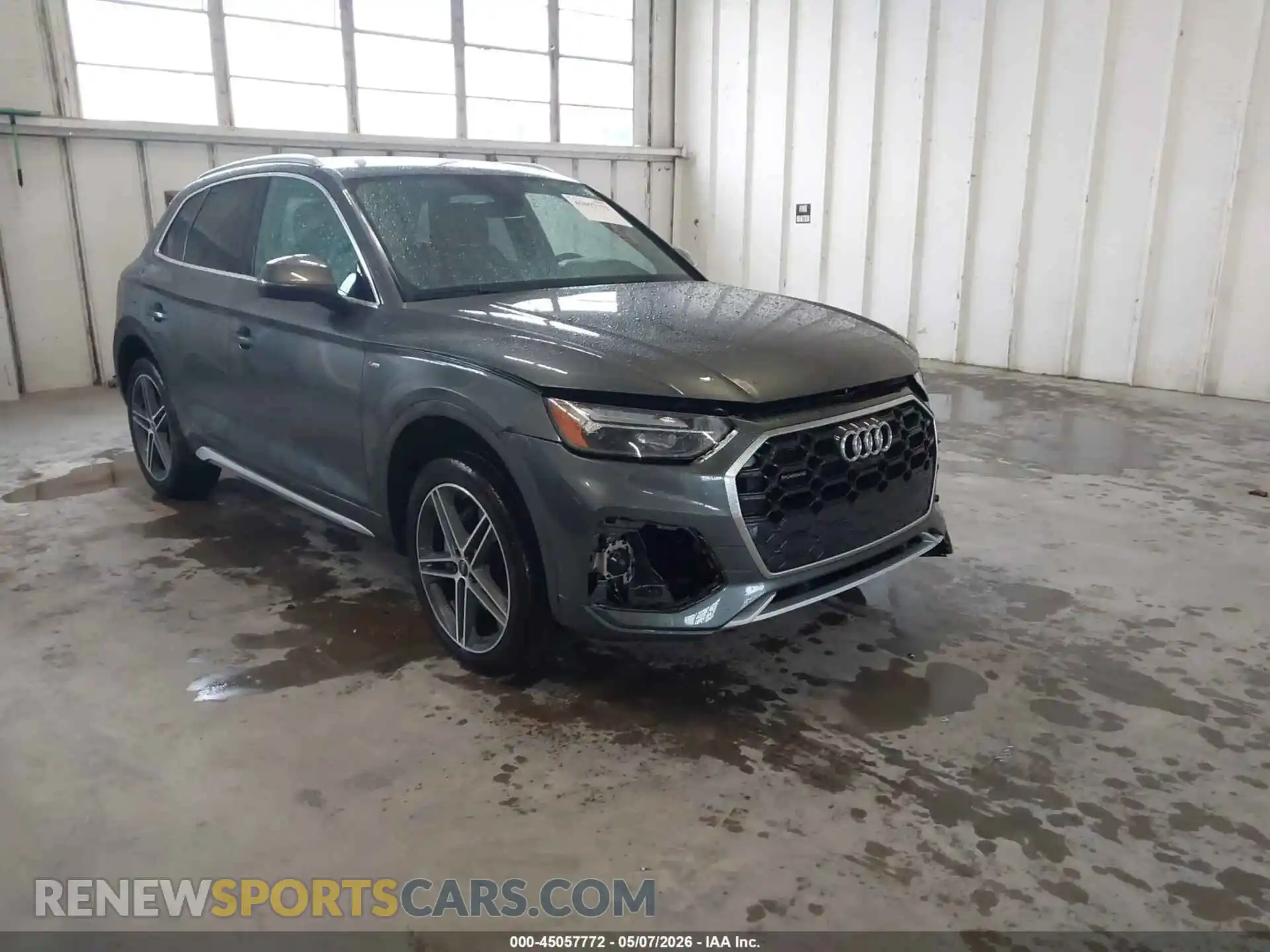 1 Photograph of a damaged car WAIE2AFY4R2120785 AUDI Q5 2024
