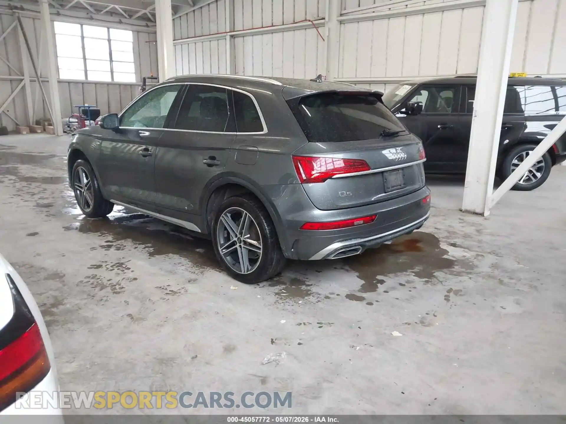 3 Photograph of a damaged car WAIE2AFY4R2120785 AUDI Q5 2024
