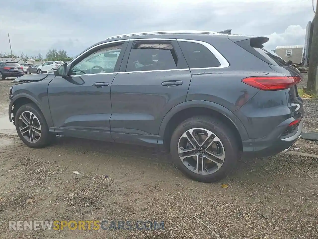 2 fotografías del automóvil dañado WA11AAGU7S2030176 AUDI Q5 2025