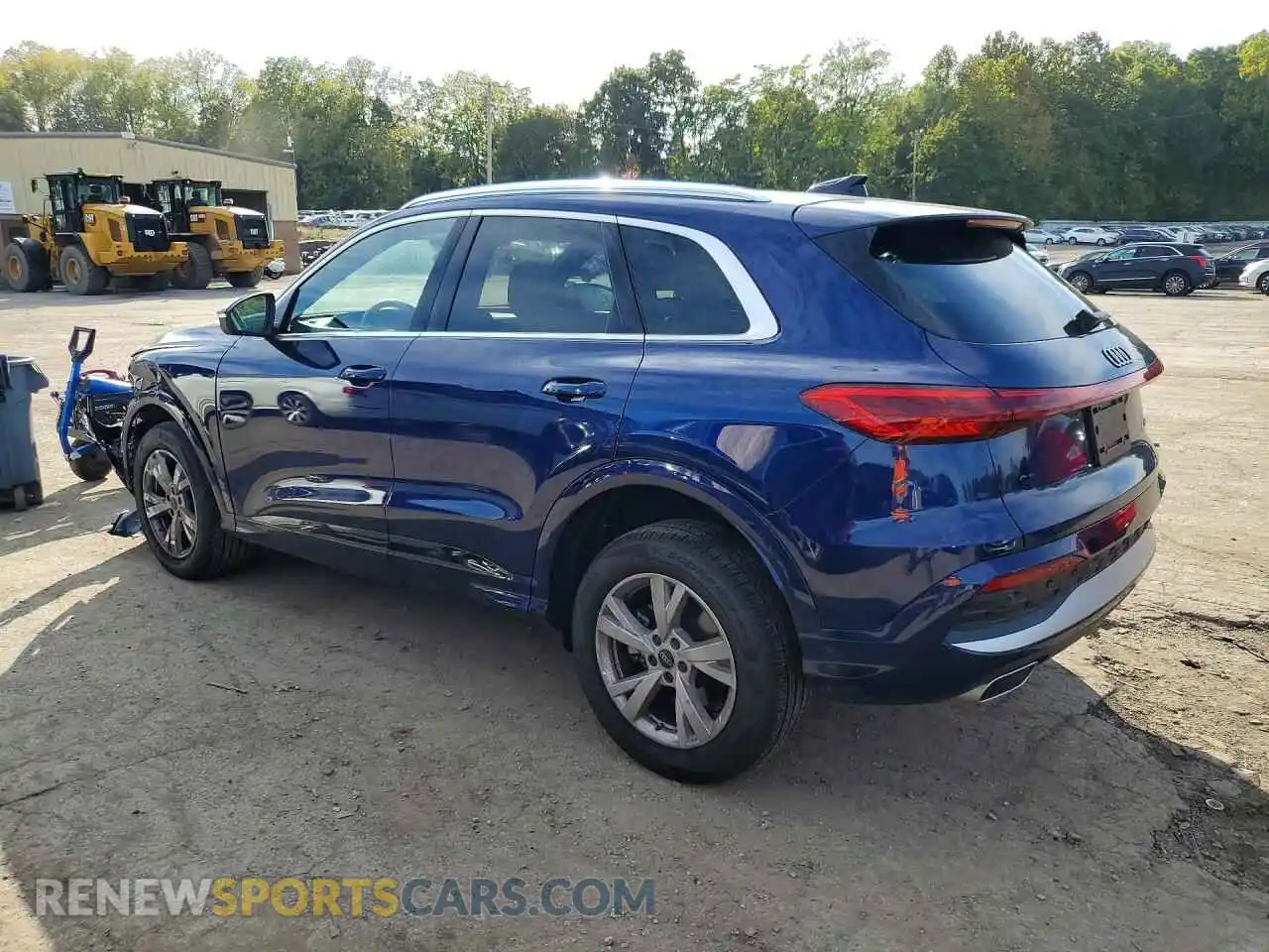 2 fotografías del automóvil dañado WA11AAGUXS2115478 AUDI Q5 2025