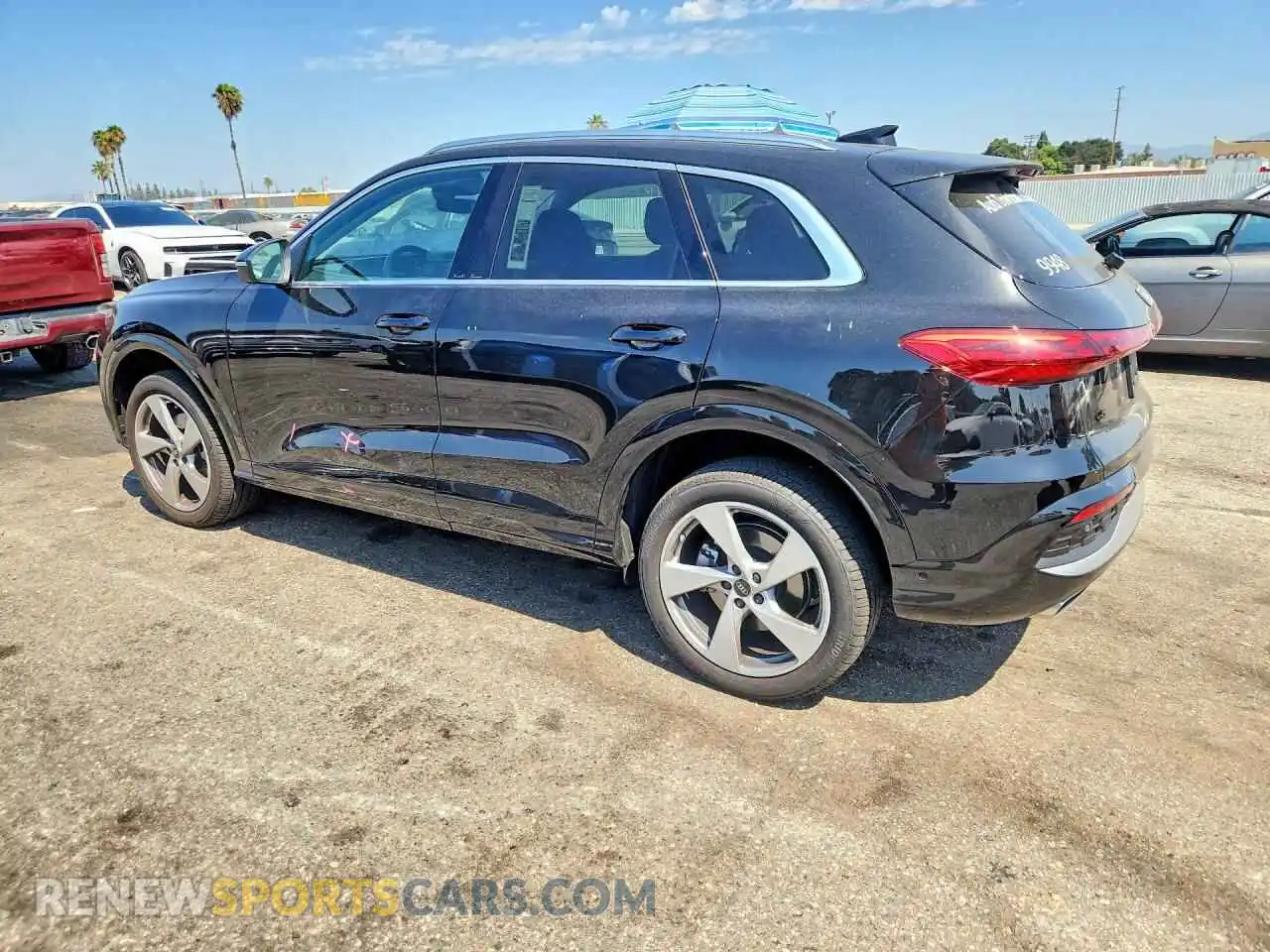 2 fotografías del automóvil dañado WA12AAGU4S2089948 AUDI Q5 2025
