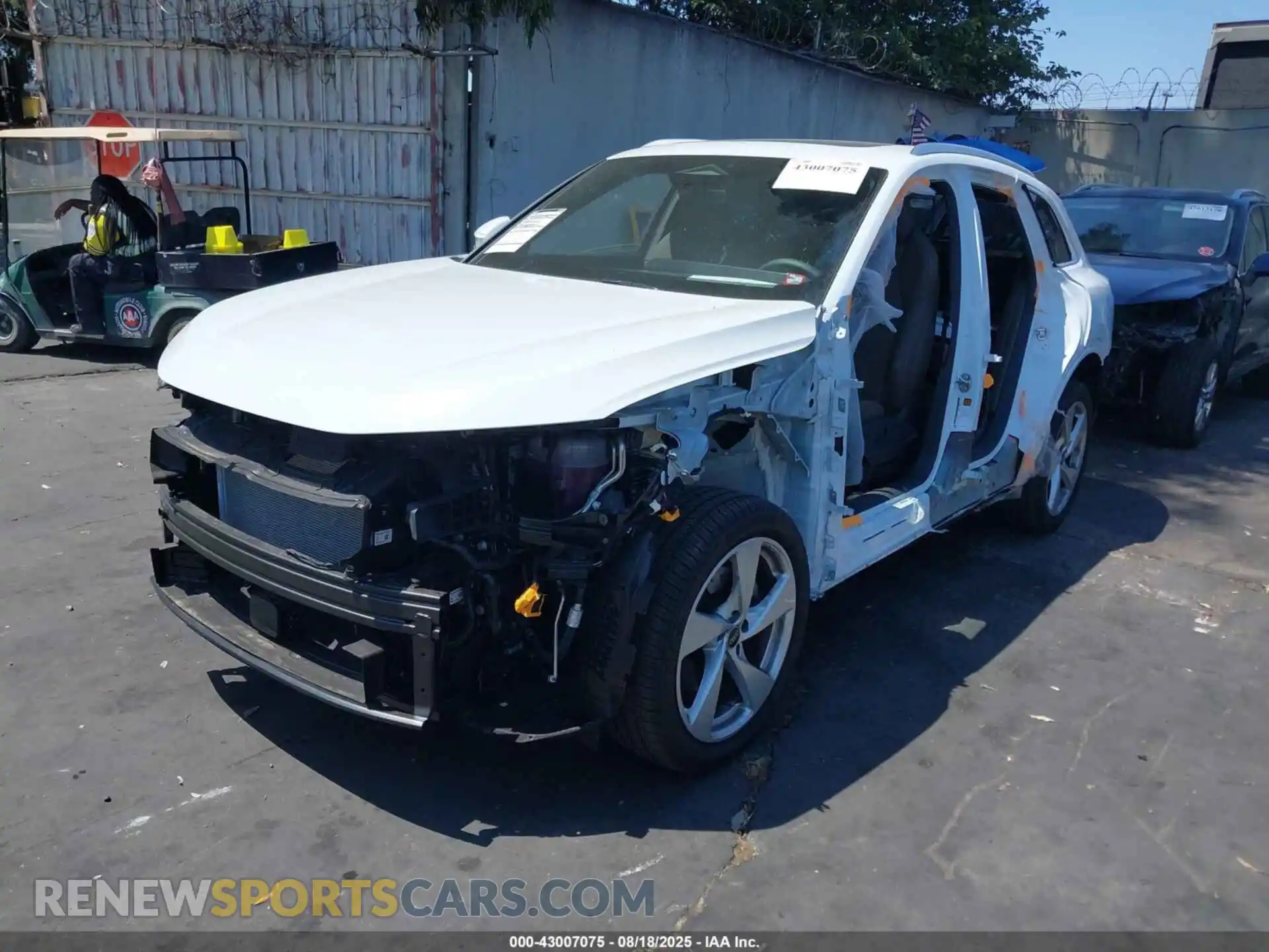 2 Photograph of a damaged car WA12AAGU7S2023944 AUDI Q5 2025