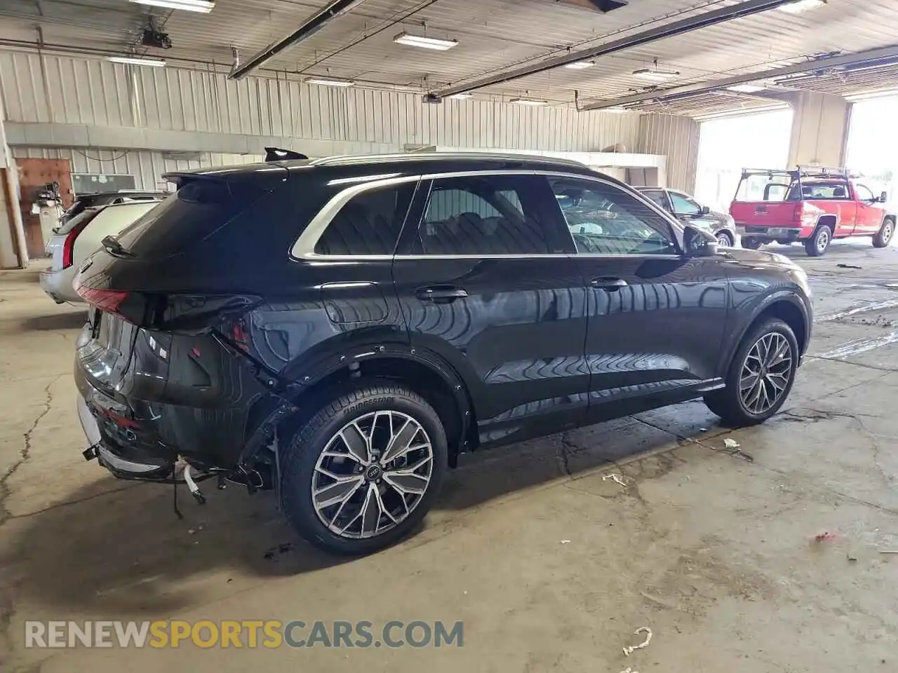 3 Photograph of a damaged car WA12AAGU9S2020284 AUDI Q5 2025