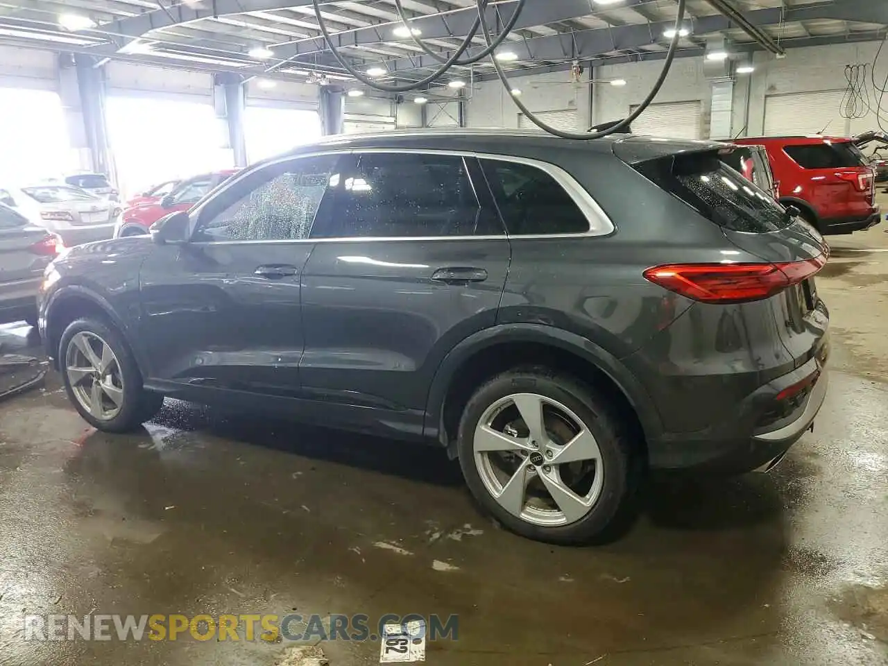 2 fotografías del automóvil dañado WA12AAGU9S2038784 AUDI Q5 2025