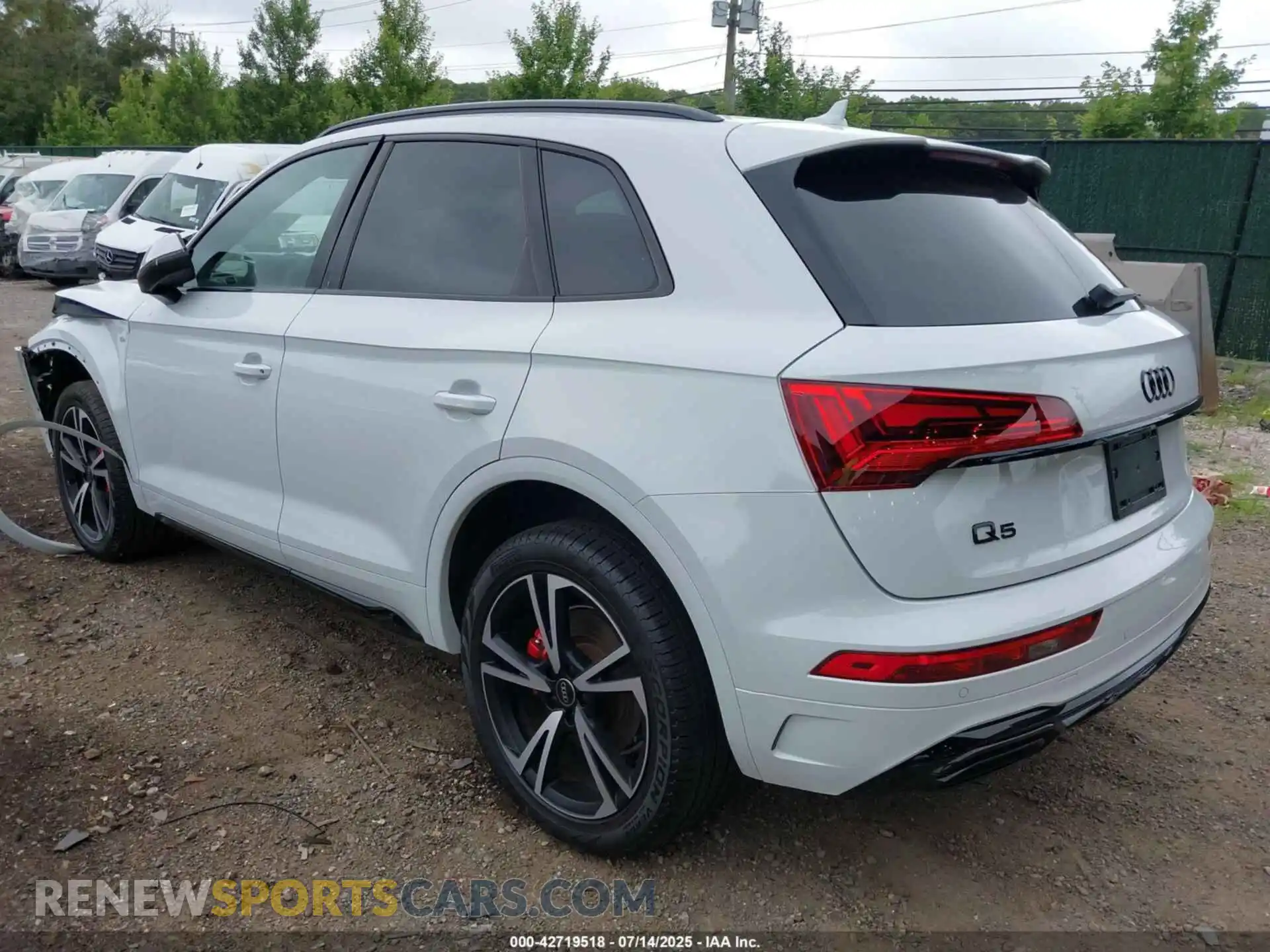 3 Photograph of a damaged car WA1EAAFY6S2024939 AUDI Q5 2025
