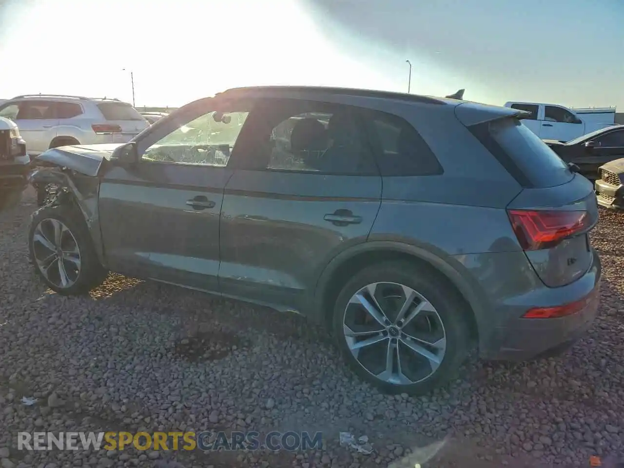 2 fotografías del automóvil dañado WA1EAAFY9S2013997 AUDI Q5 2025