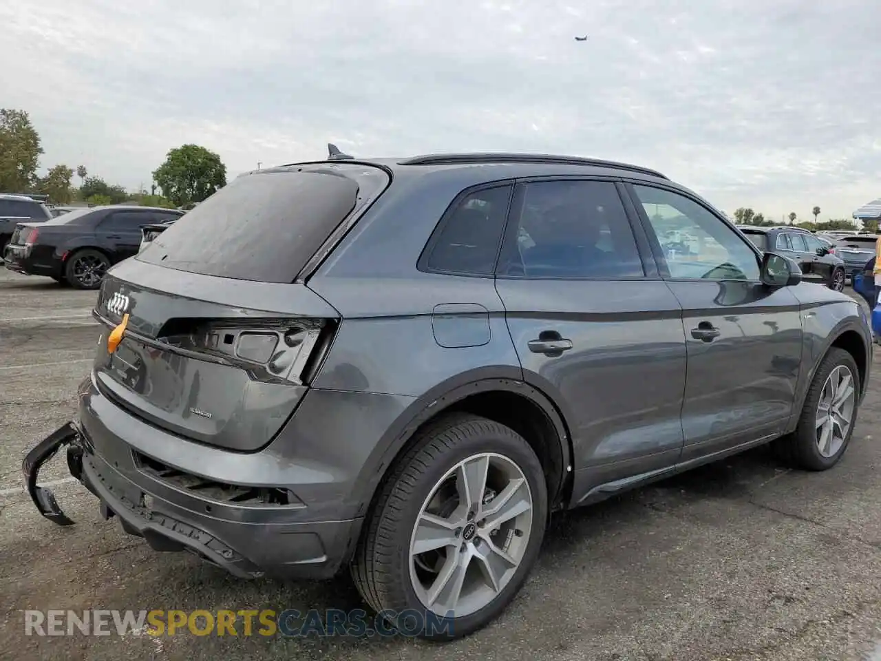 3 Photograph of a damaged car WA1GAAFY5S2057584 AUDI Q5 2025