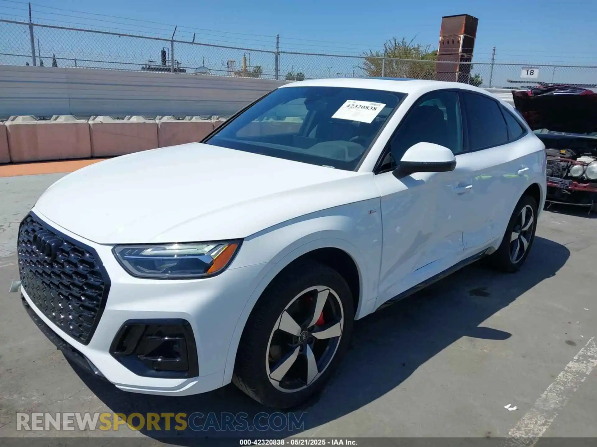 2 fotografías del automóvil dañado WA15AAFY2R2048469 AUDI Q5 SPORTBACK 2024