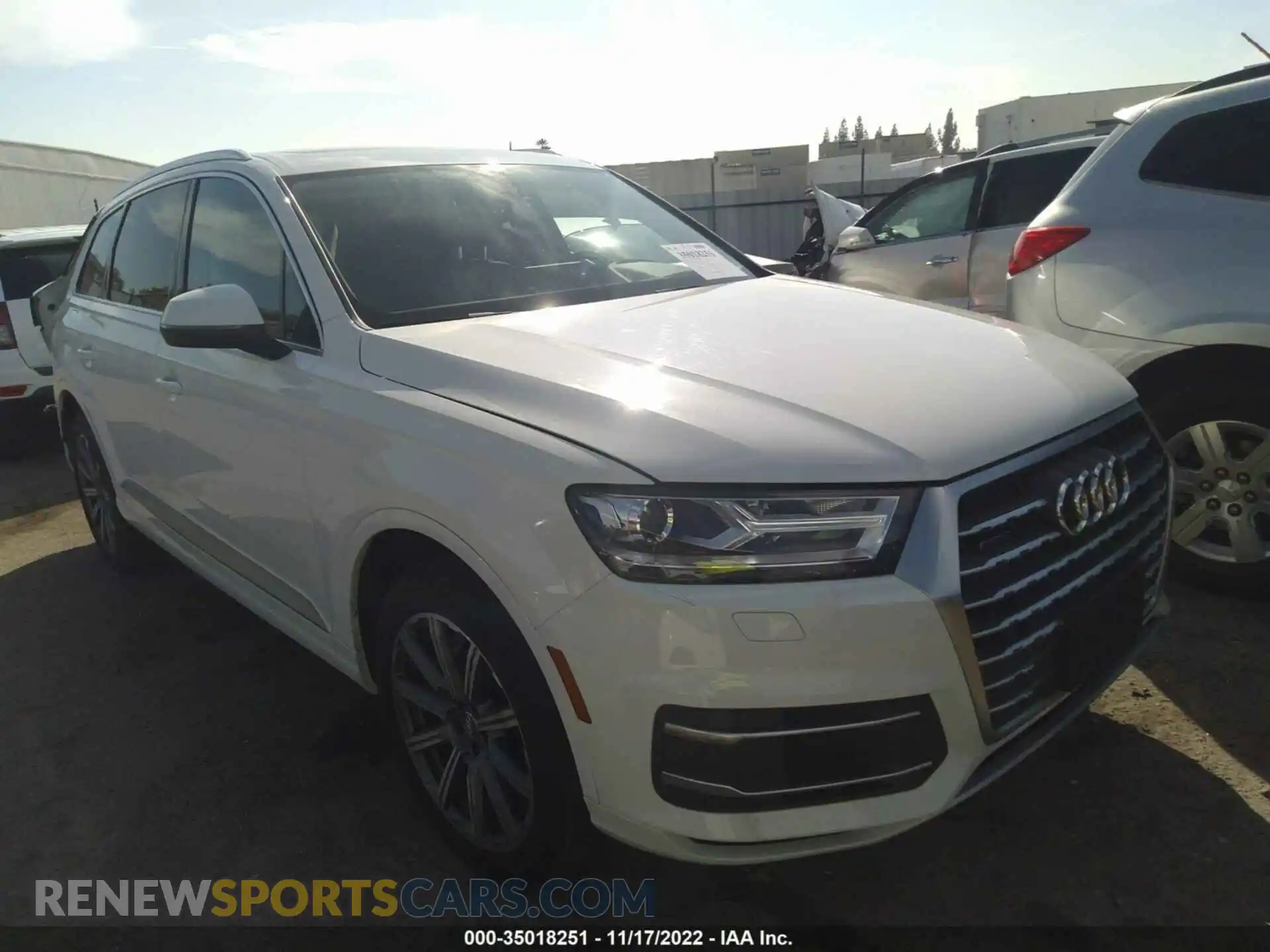 1 Photograph of a damaged car WA1AAAF72KD002575 AUDI Q7 2019