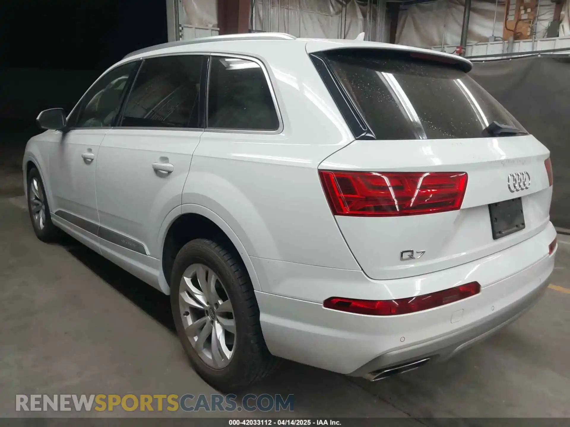 3 Photograph of a damaged car WA1AAAF79KD011001 AUDI Q7 2019