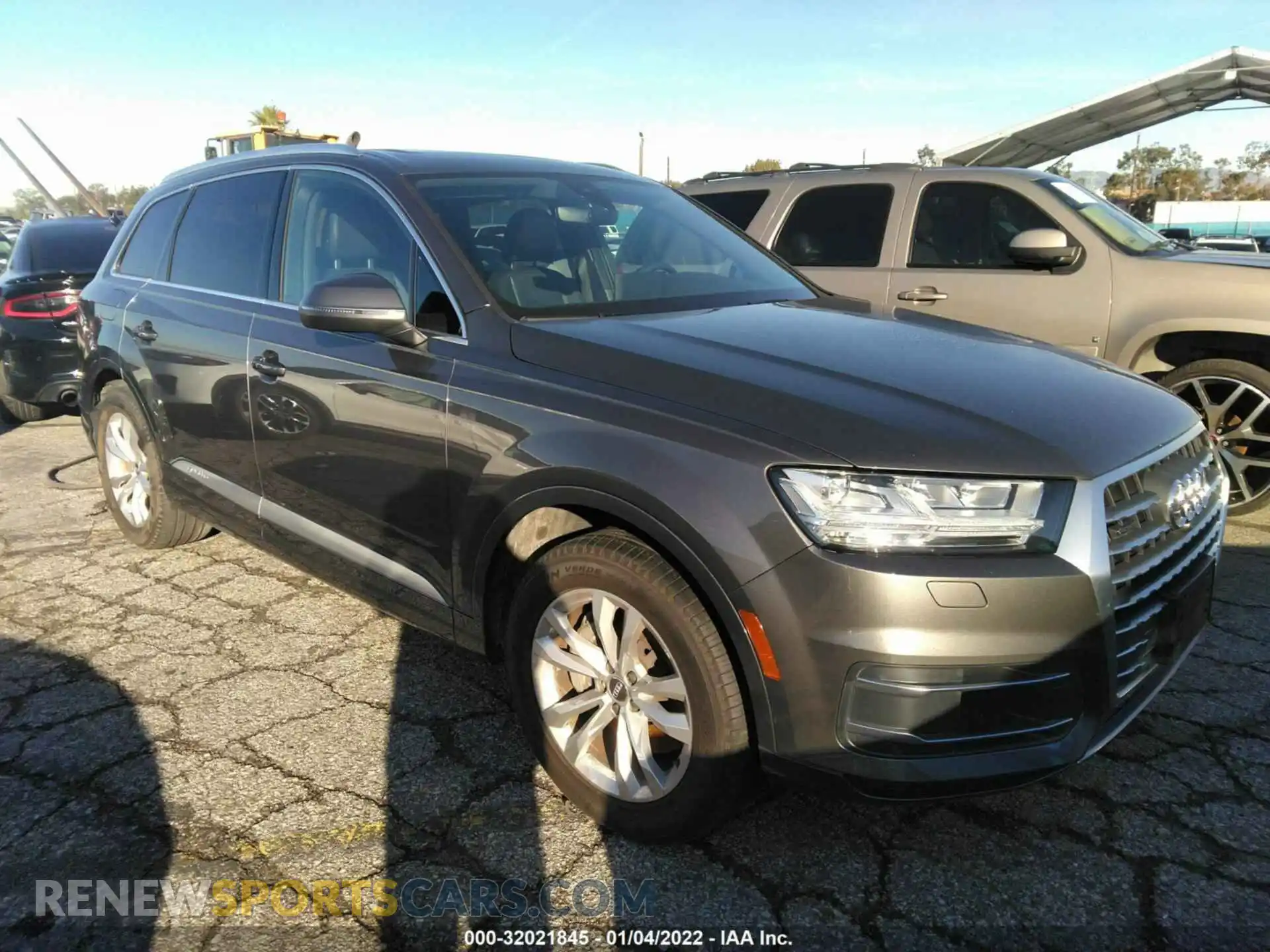 1 Photograph of a damaged car WA1AHAF76KD047370 AUDI Q7 2019