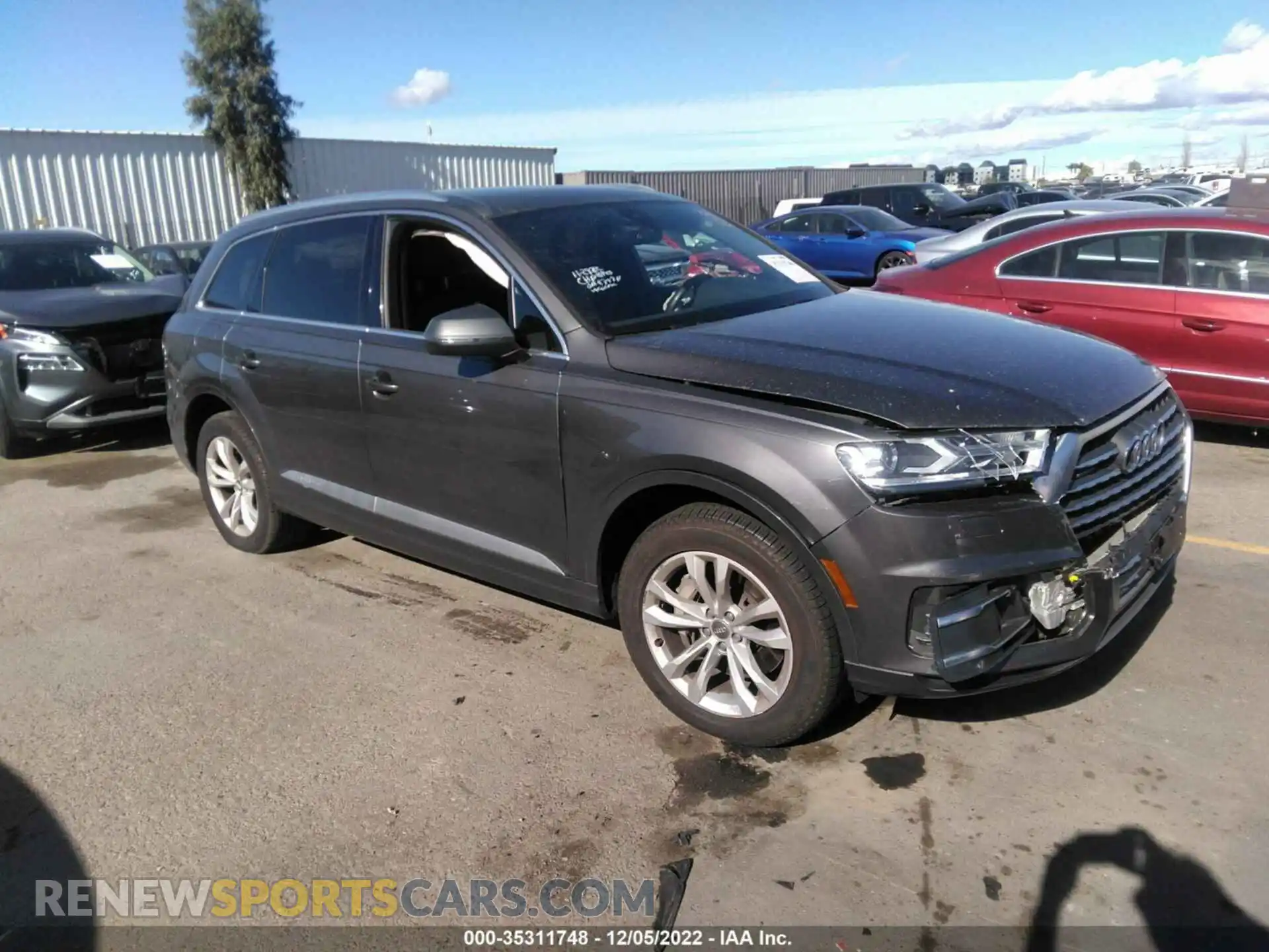 1 Photograph of a damaged car WA1AHAF7XKD033892 AUDI Q7 2019