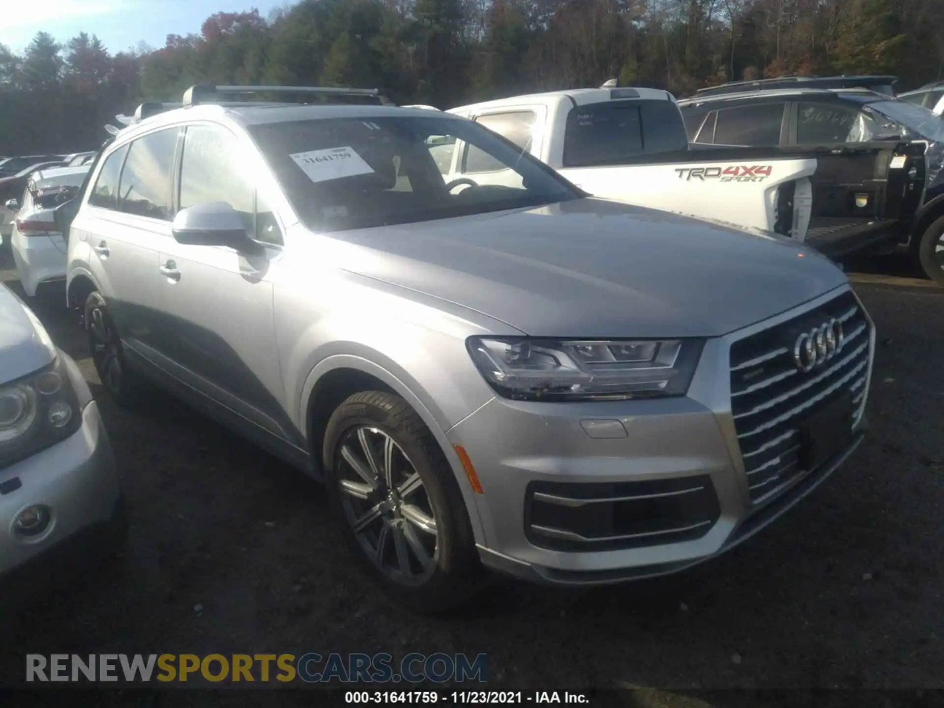 1 Photograph of a damaged car WA1LAAF70KD009484 AUDI Q7 2019