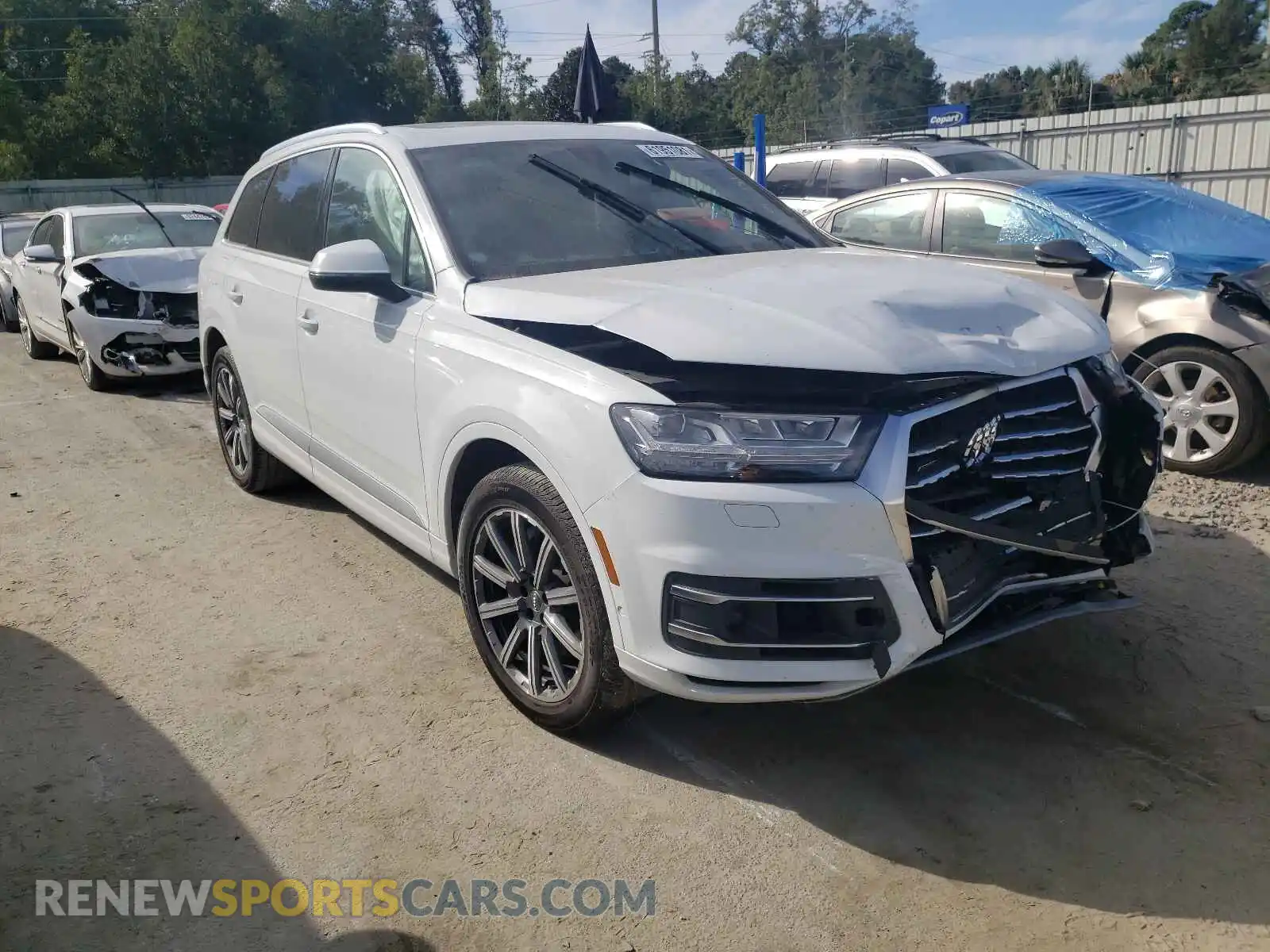 1 Photograph of a damaged car WA1LAAF70KD024289 AUDI Q7 2019